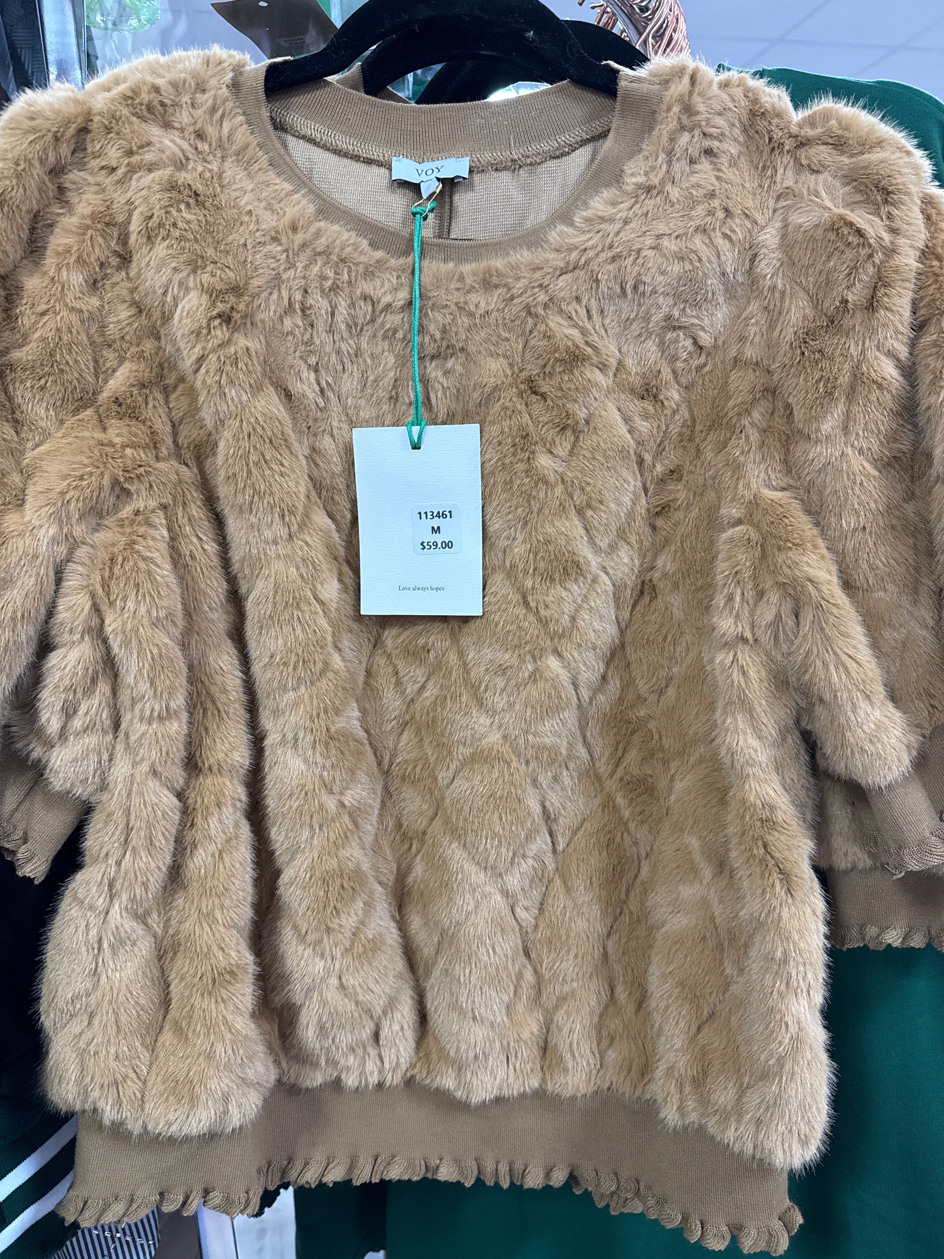 TAUPE FUZZY QUILTED TOP