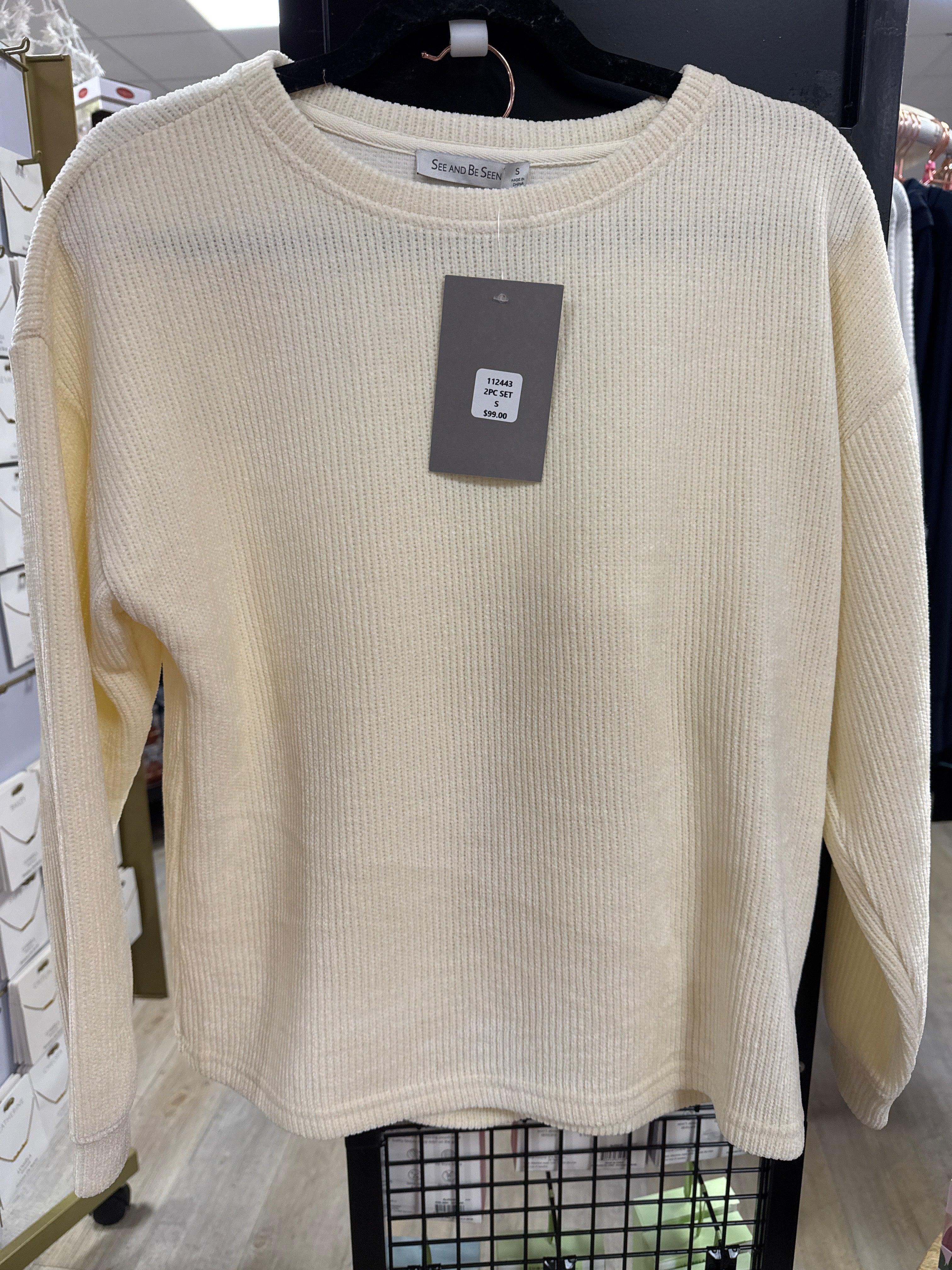 CREAM 2PC SWEATER SHORT SET