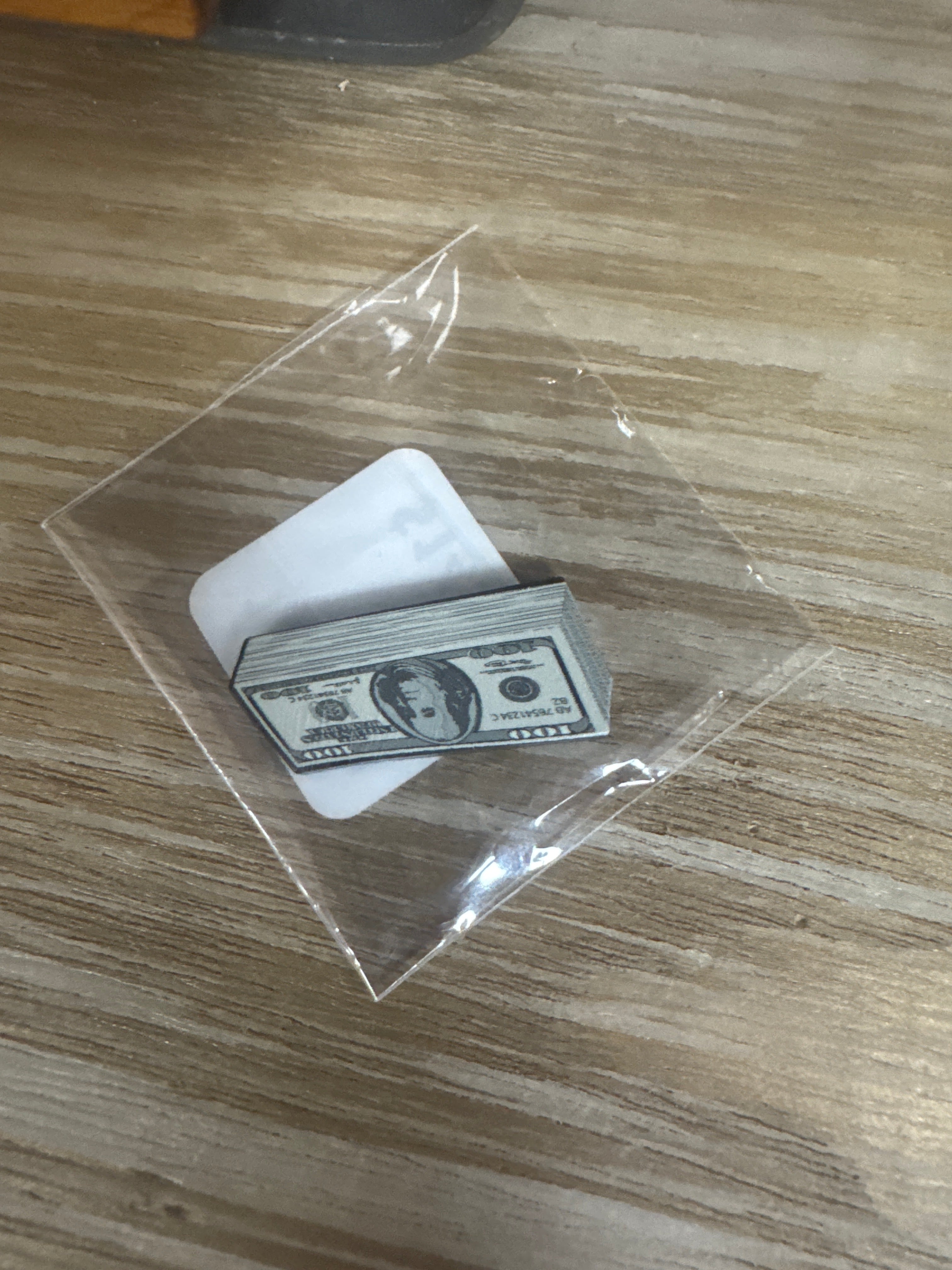 BALL MARKER - CASH STACK