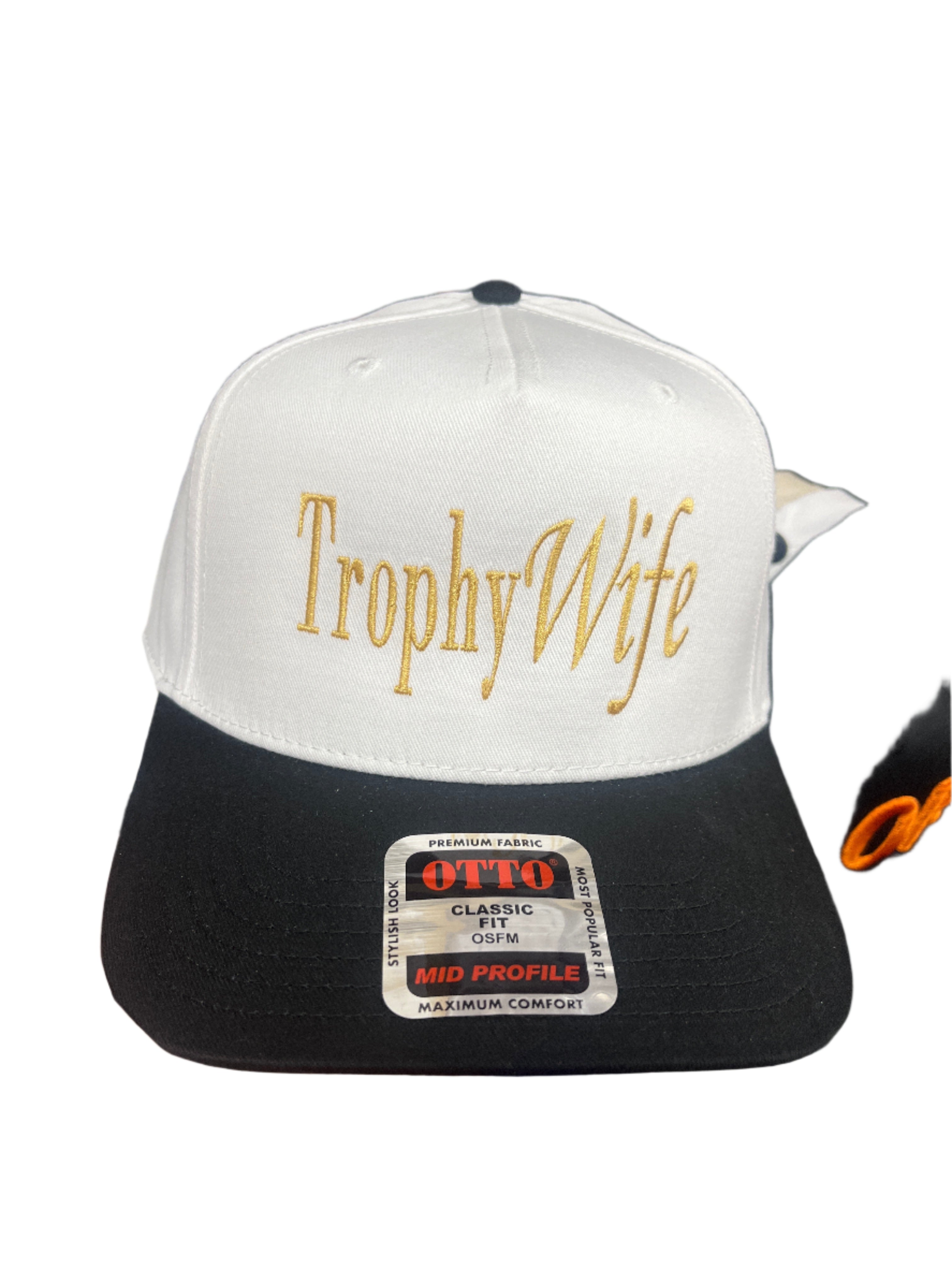 WHITE/BLACK HAT - TROPHY WIFE