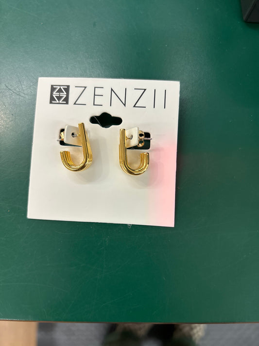 CLAW HUGGIE EARRING - GOLD