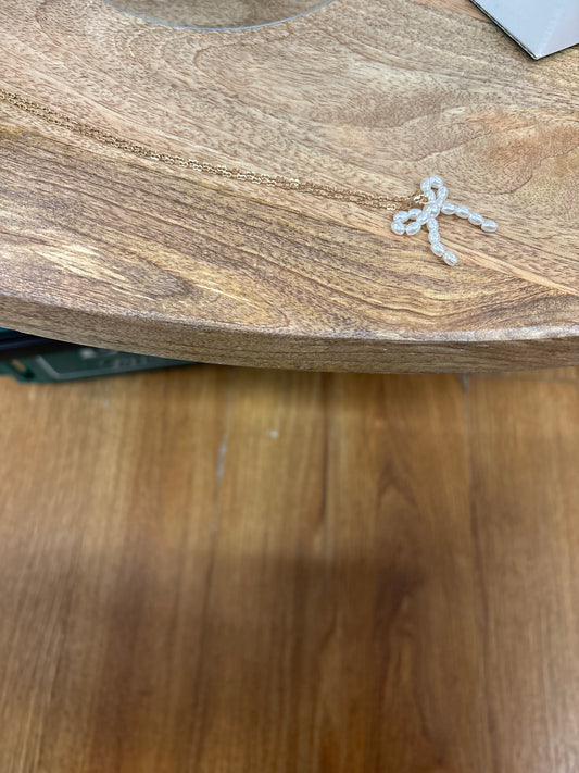 PEARL BOW ON 16-18" NECKLACE