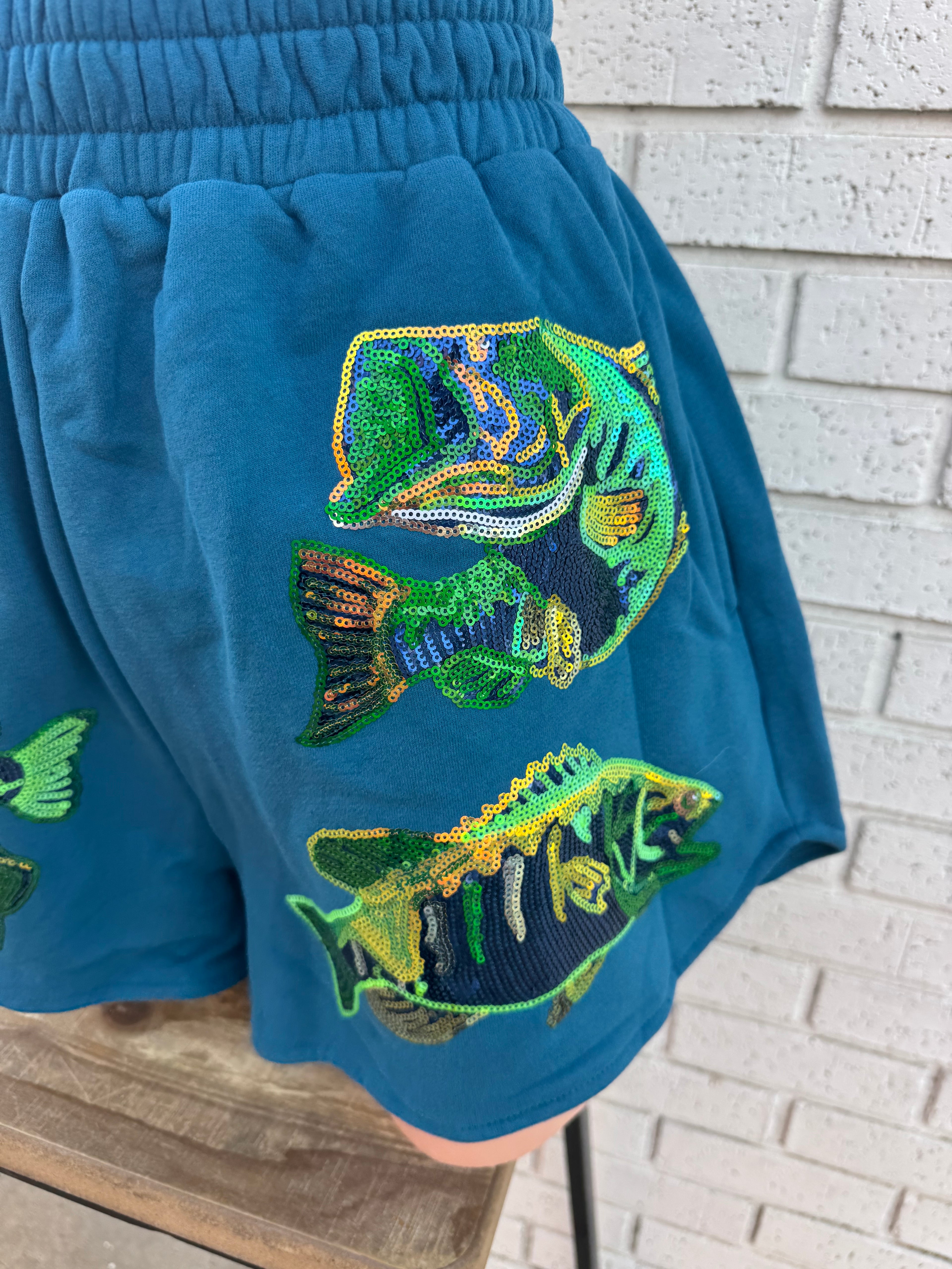 TEAL BASS FISH SHORT