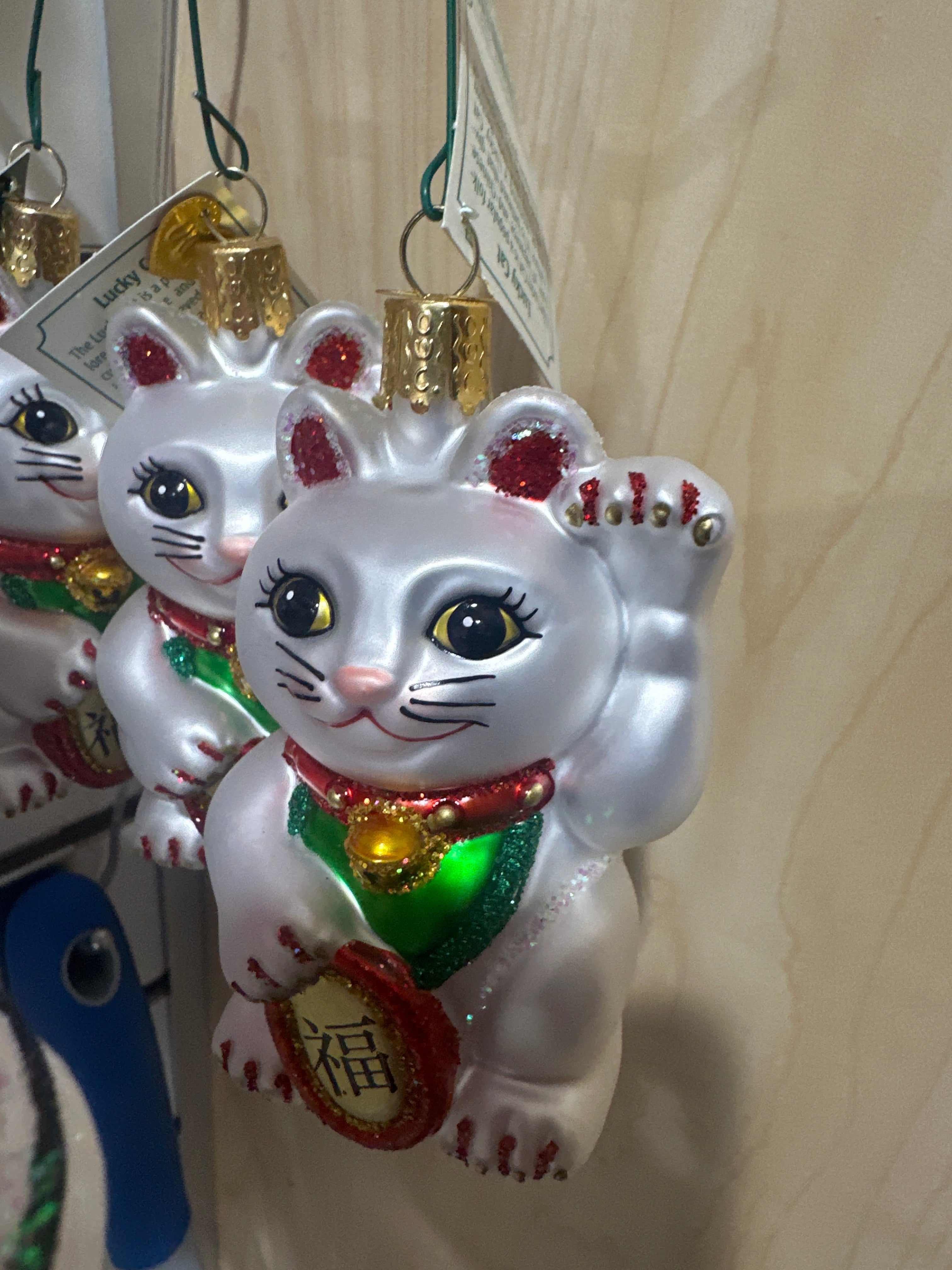 CHRISTMAS ORNAMENT - LUCKY CAT
