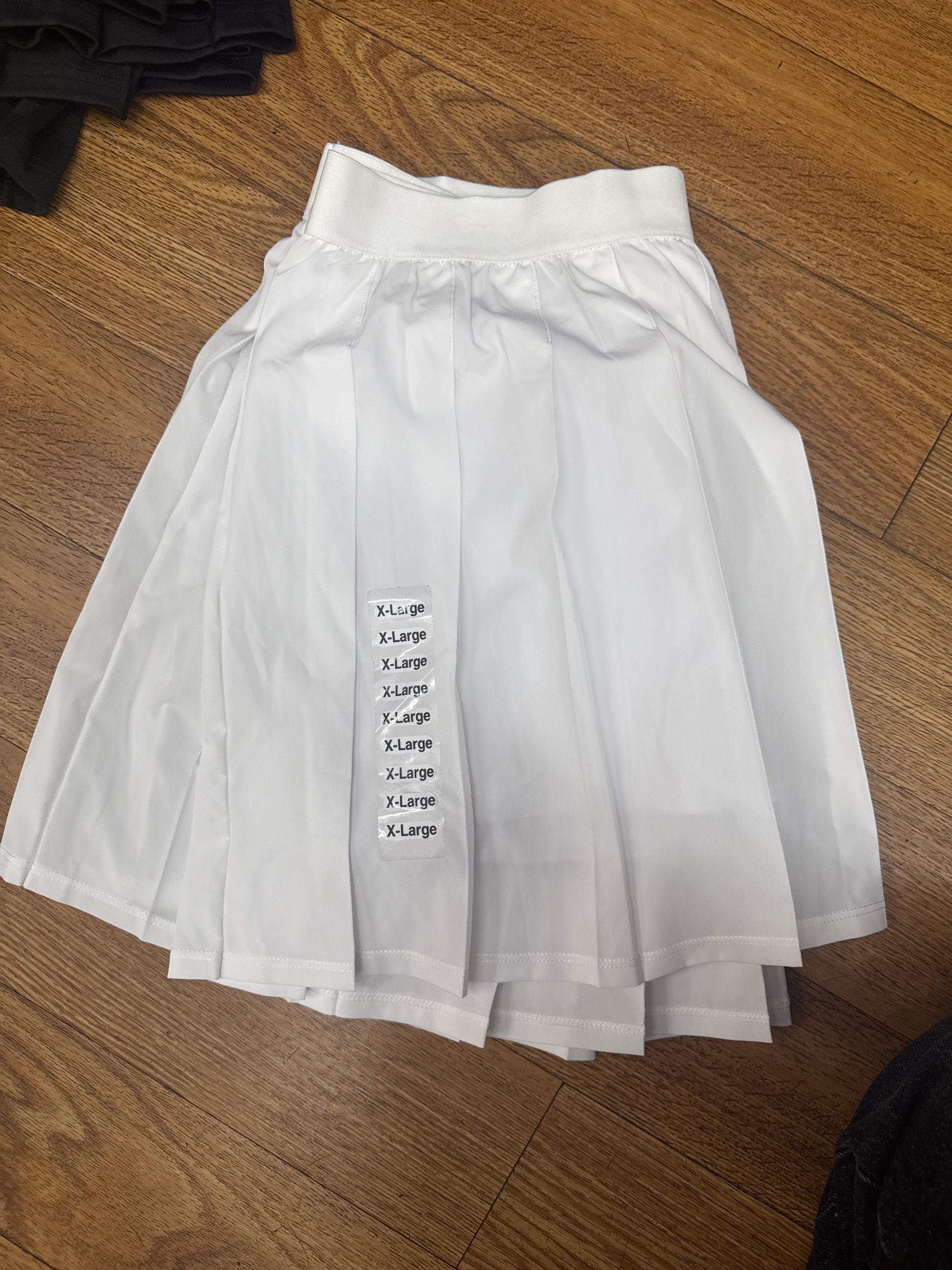 WHITE PLEATED TENNIS SKORT - XL - Pharm Favorites by Economy Pharmacy