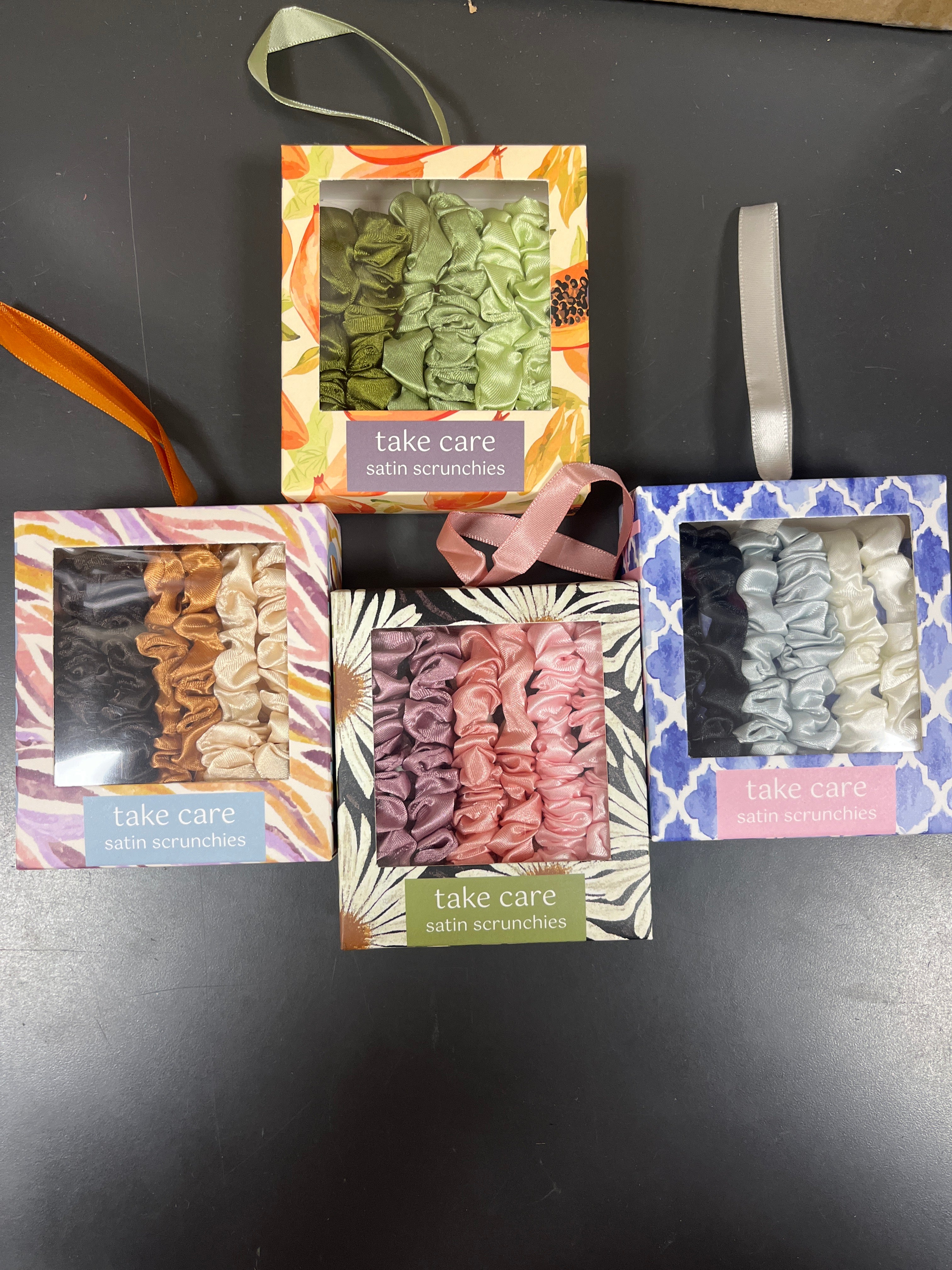 CRUSH TAKE CARE SATIN SCRUNCHIES