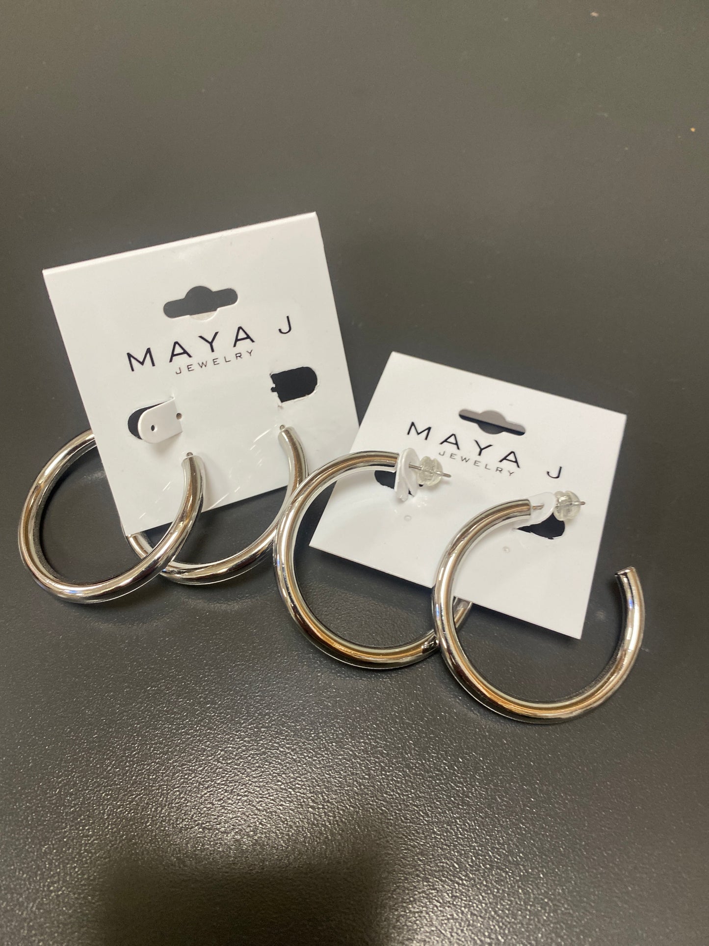SILVER HOOPS - MEDIUM