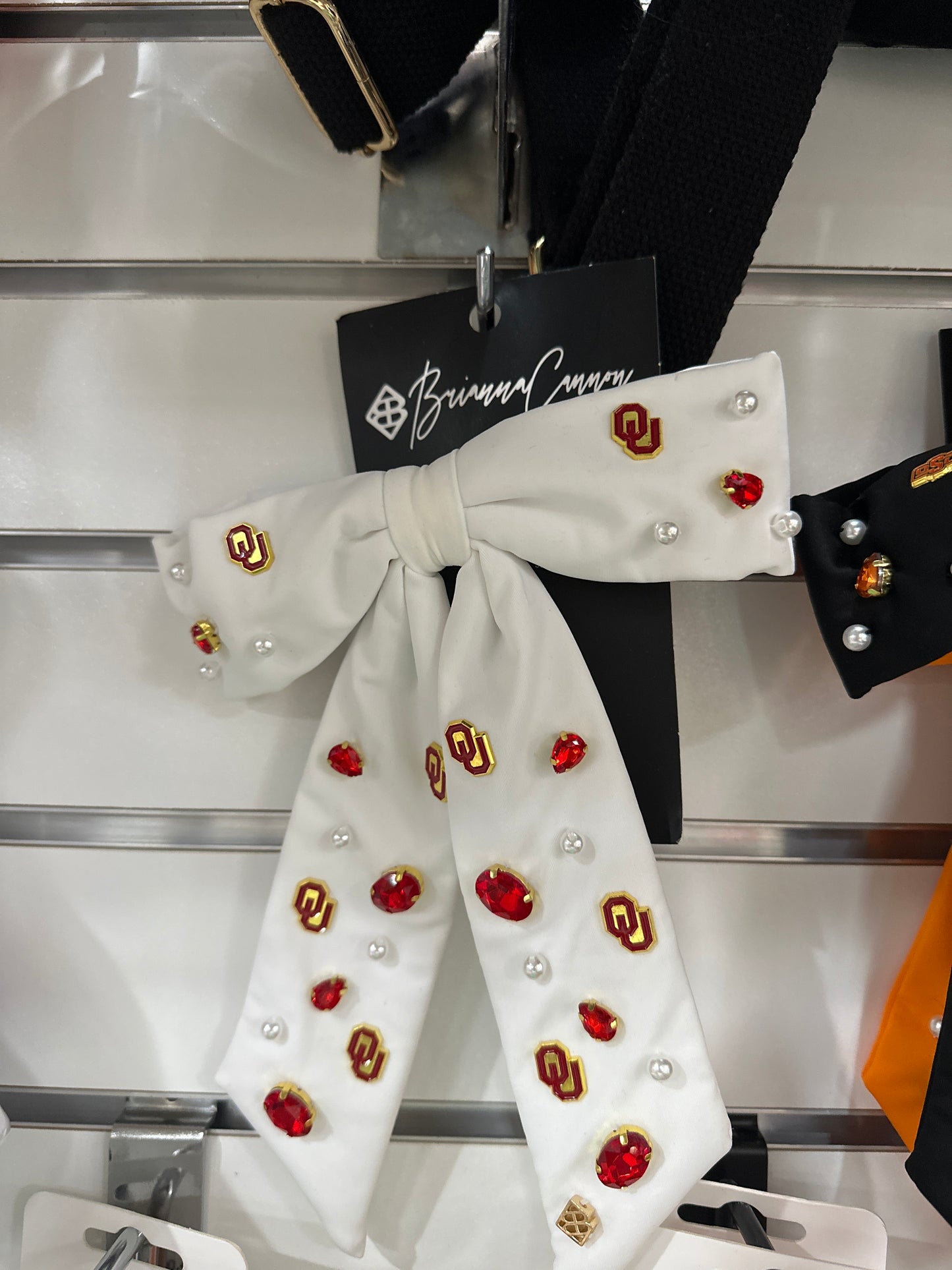 WHITE OU BOW BARETTE