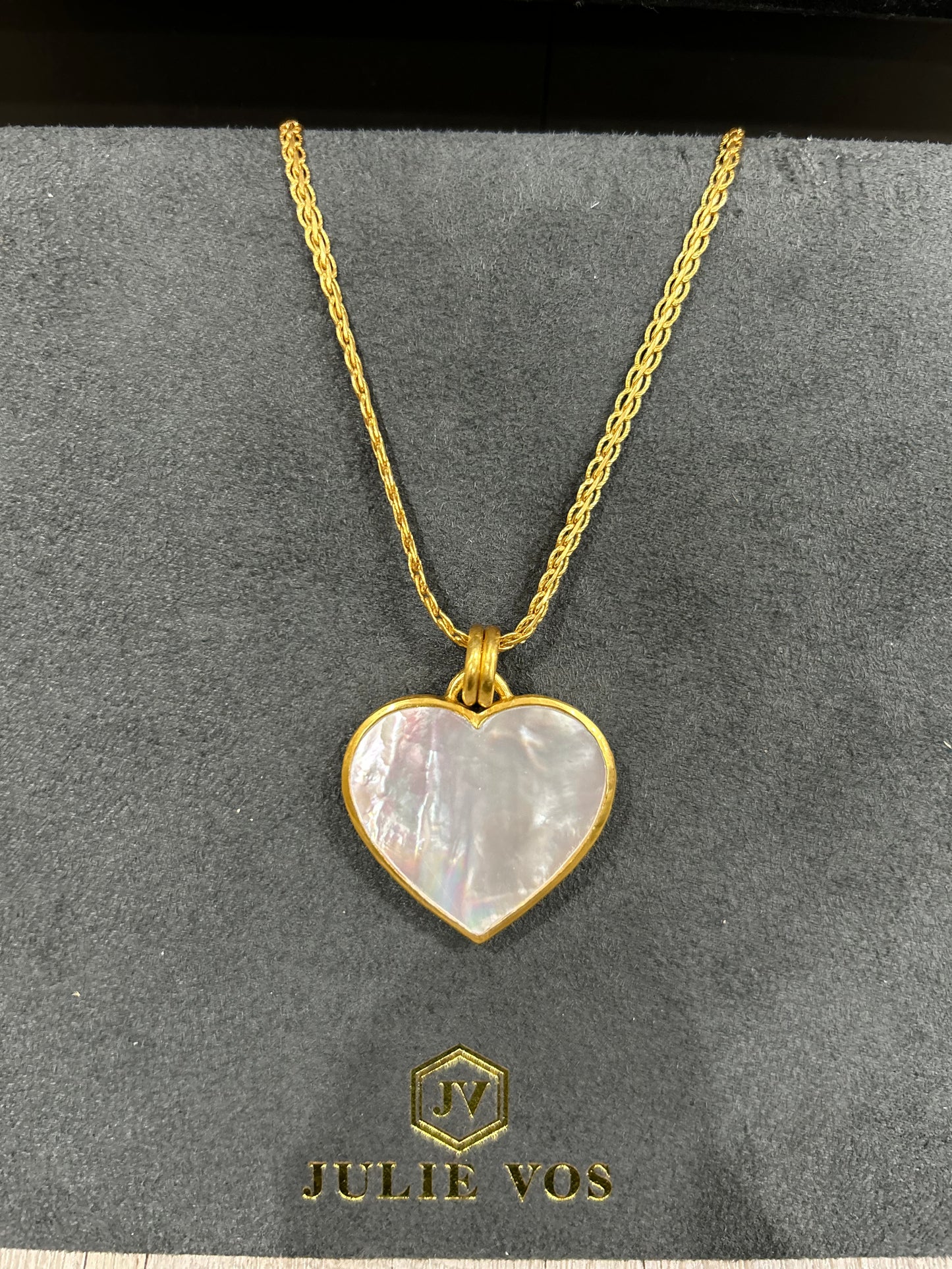 HEART PENDANT GOLD MOTHER OF PEARL