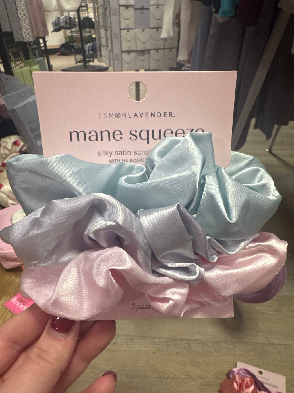 MANE SQUEEZE OVERSIZED SATIN SCRUNCHIE SET