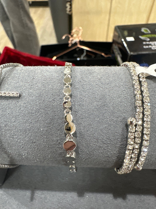 AUSTRIAN CRYSTAL GRADUATED BOLO BRACELET - SLVR