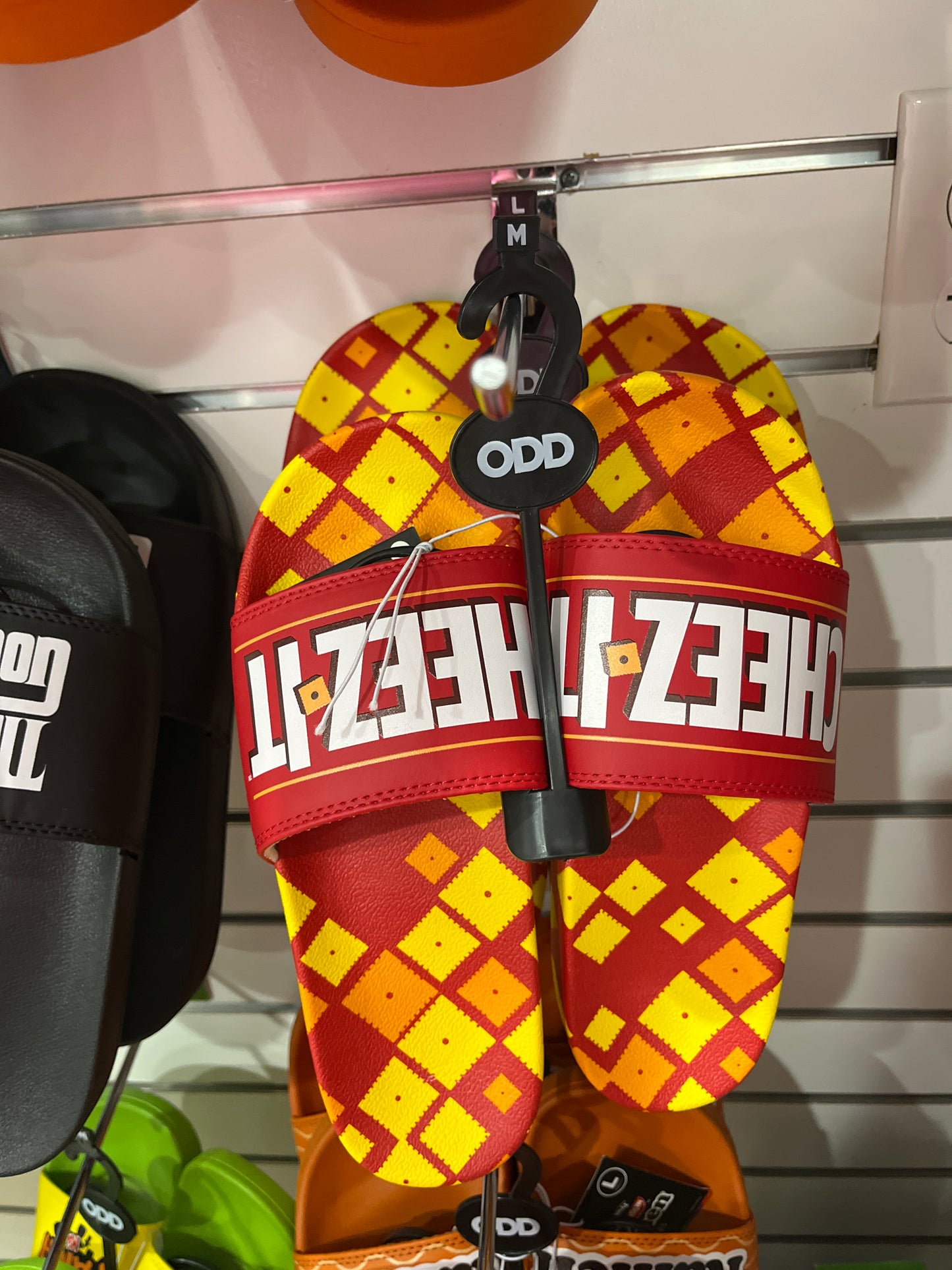 ODD SLIDES - CHEEZ IT - M