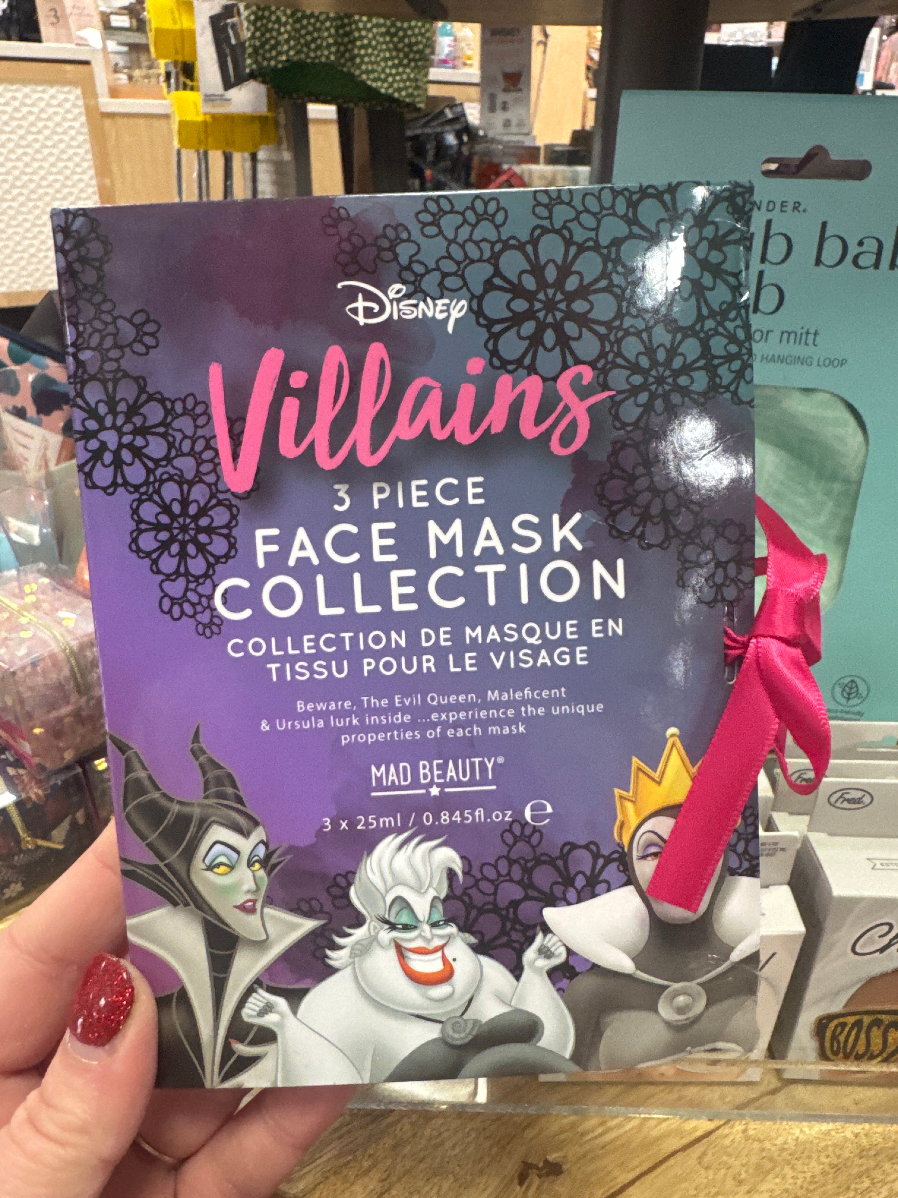 DISNEY VILLIANS FACE MASK BOOKLET