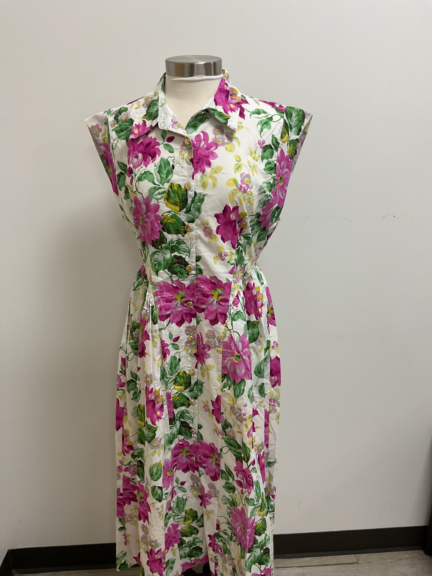 FLORAL CAP SLEEVE MIDI DRESS WITH PLEATED WAIST - CREAM