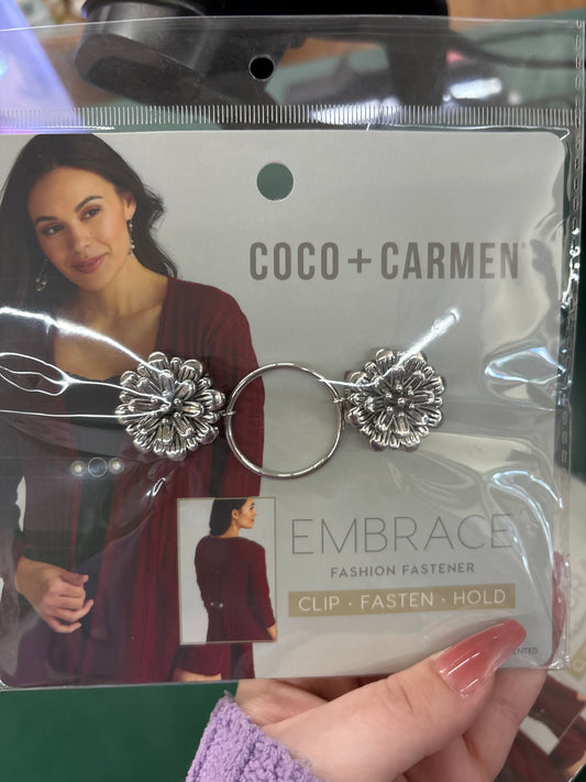 EMBRACE FASHION FASTENER - RAISED FLOWER