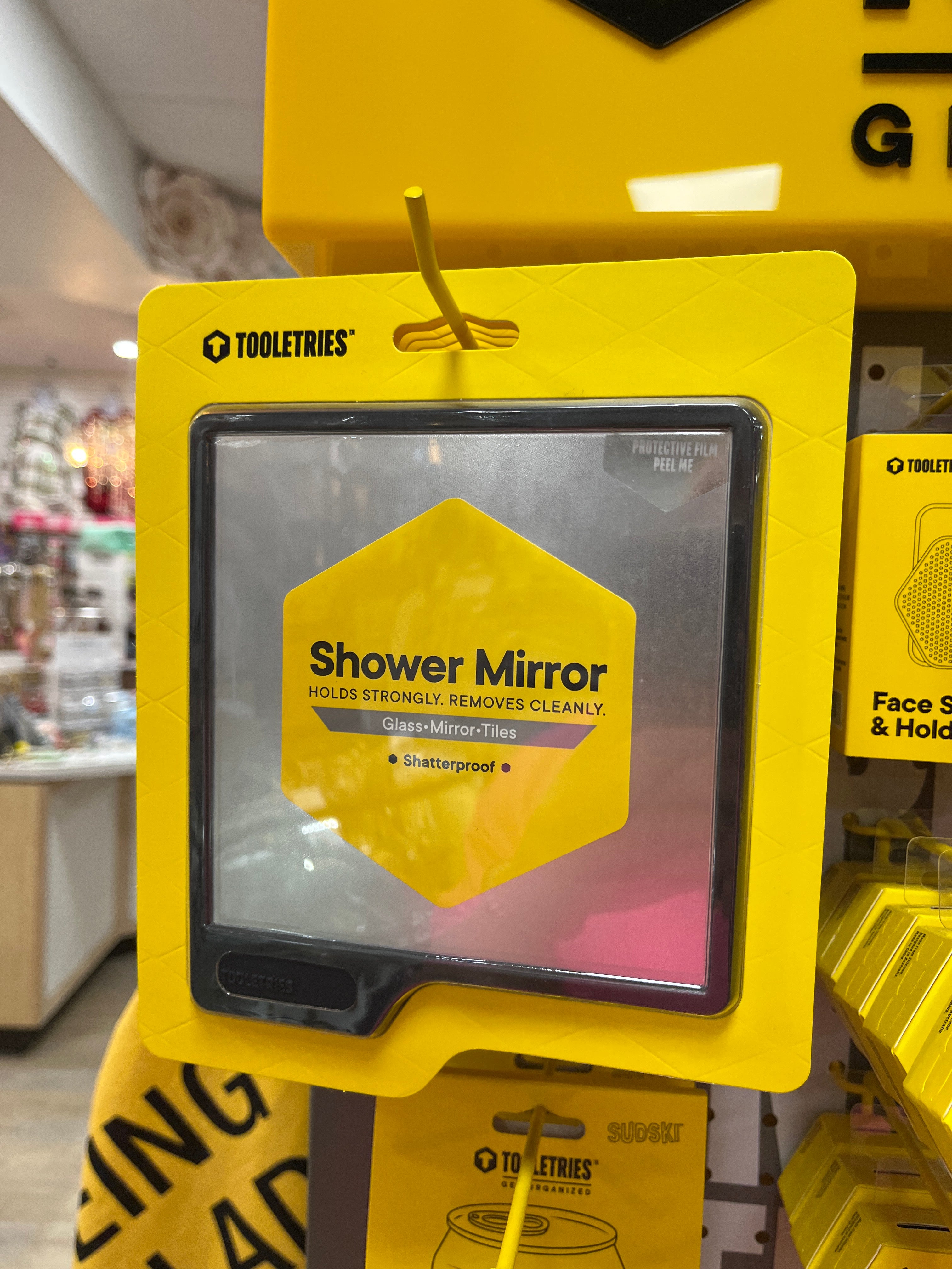 THE OLIVER SHOWER MIRROR