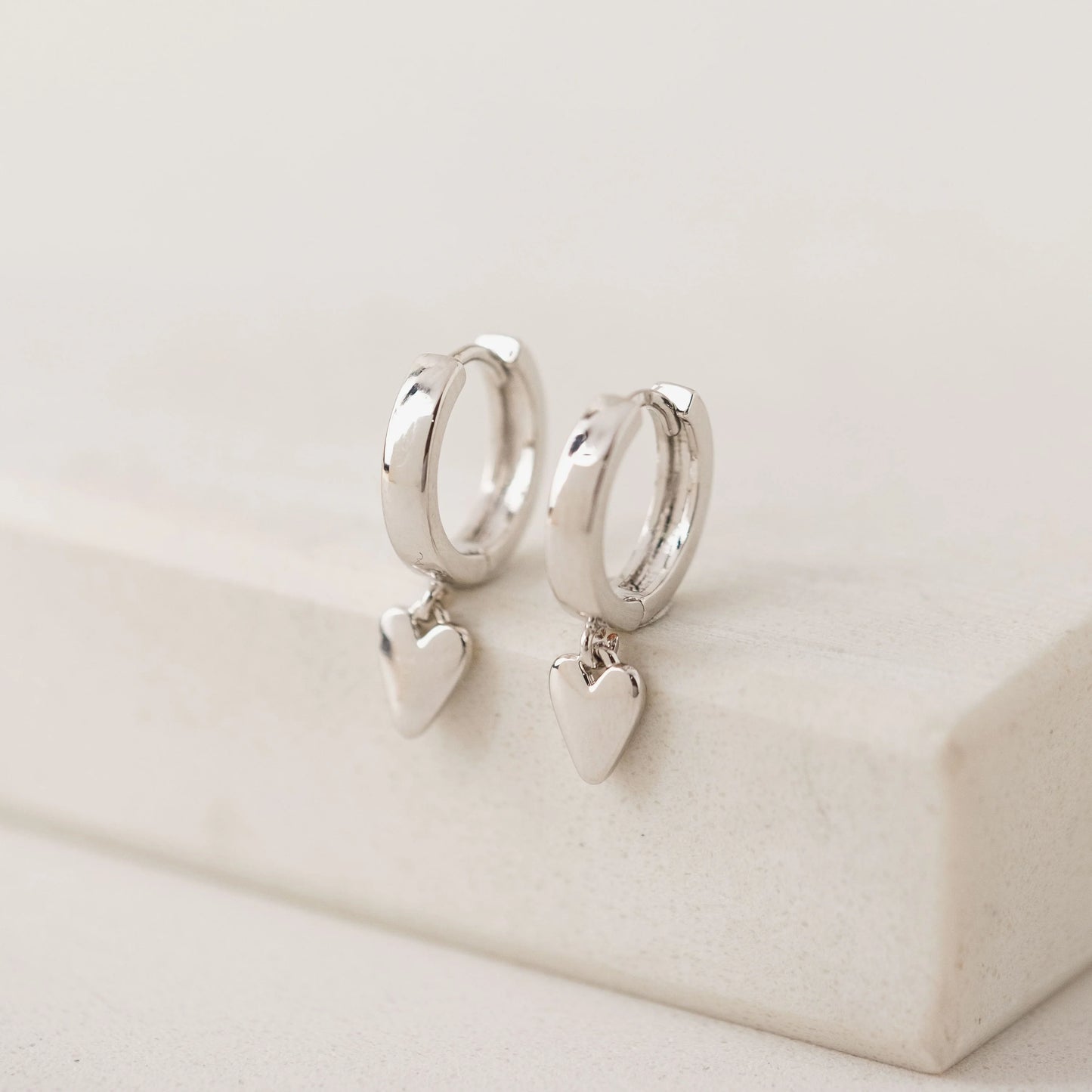 EVERLY HUGGIE DROP HOOP EARRINGS - SILVER