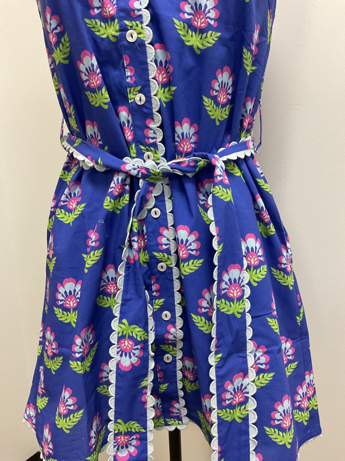 BLUE FLORAL SHIFT DRESS WITH BELT