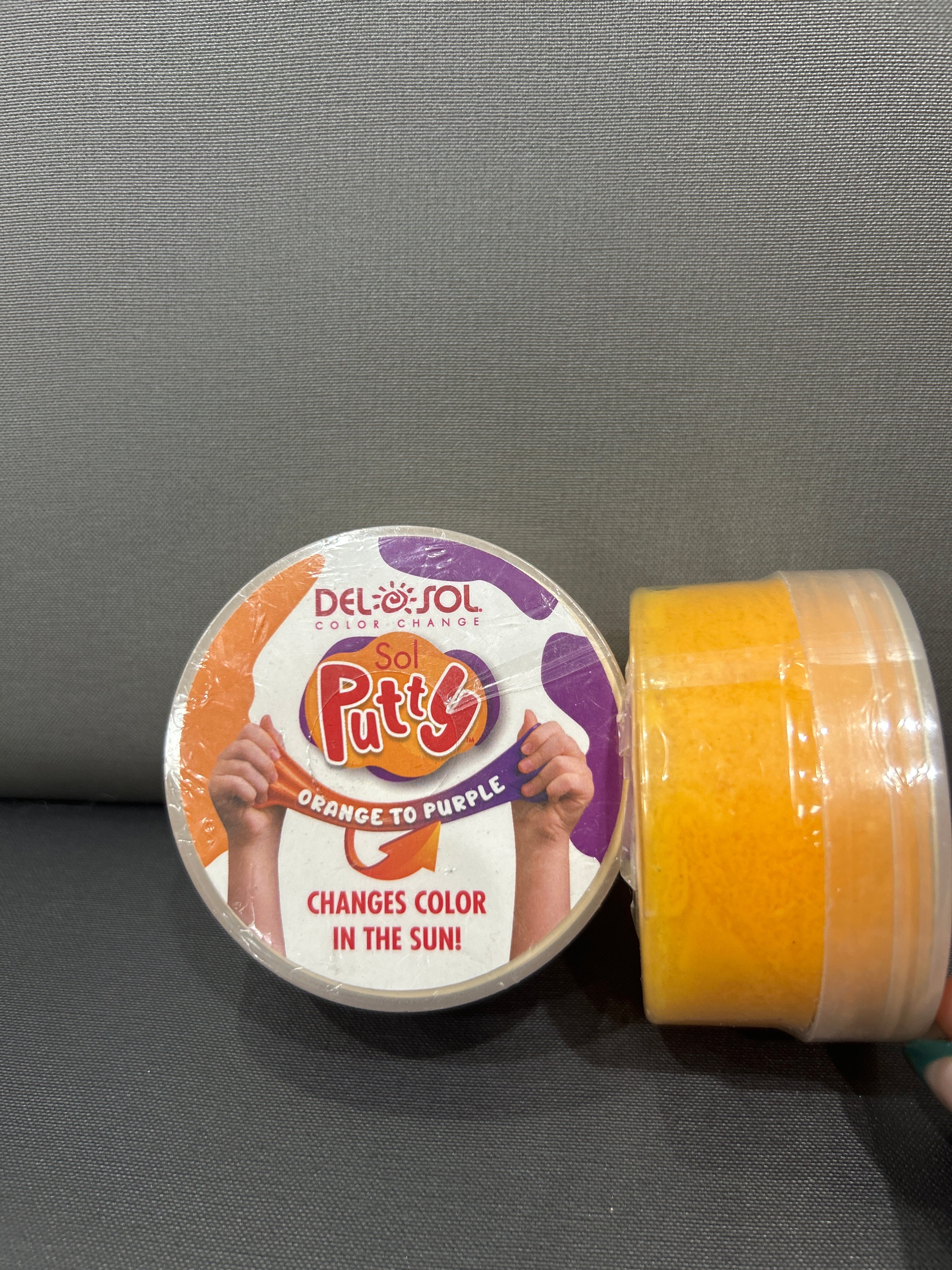 PUTTY ORANGE TO PURPLE