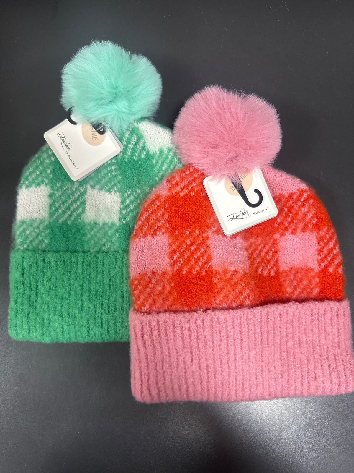 HOLLYBERRY PLAID BEANIE