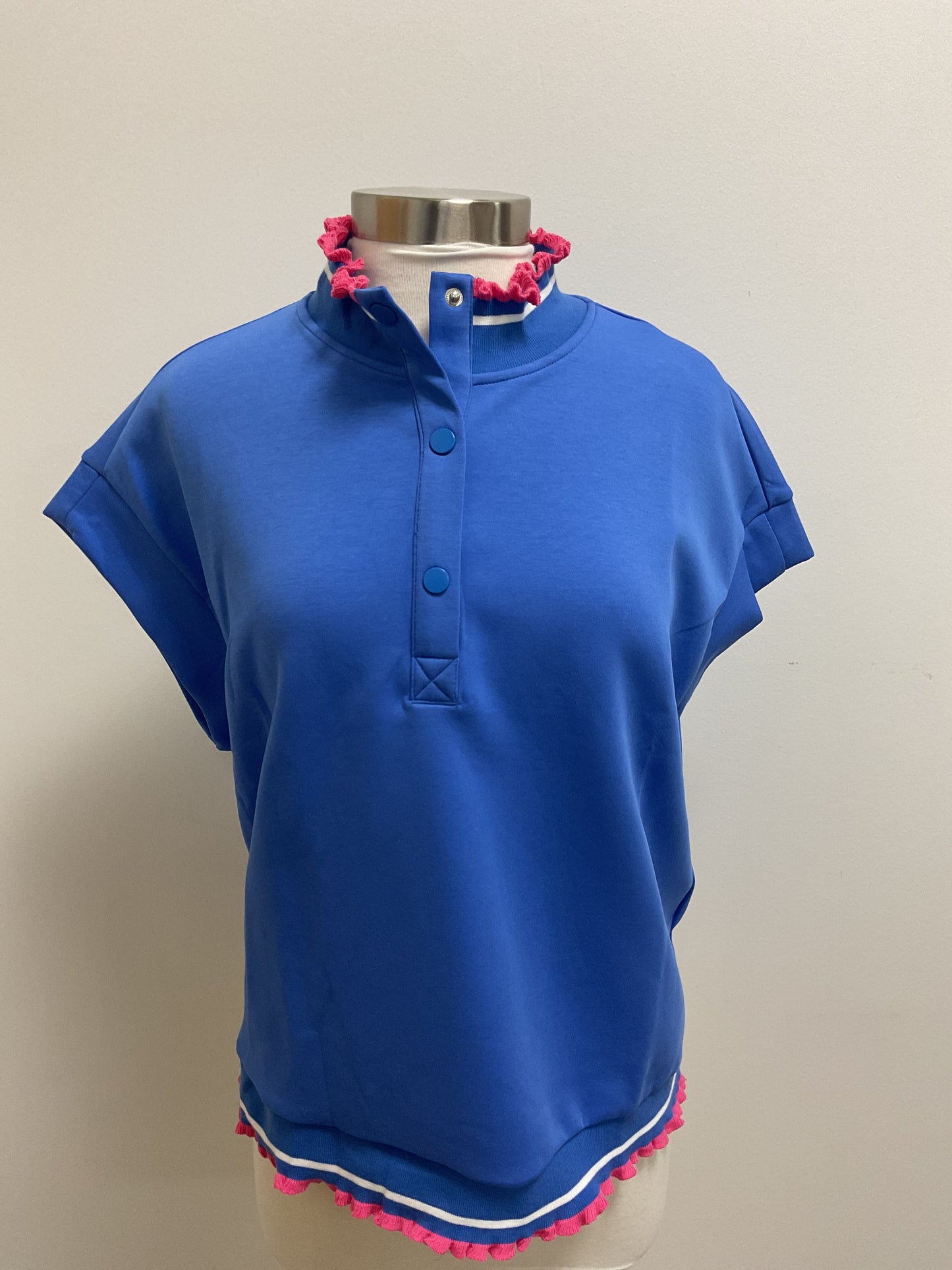 LUXE KNIT HENLEY NECK WITH RUFFLE RIB BAND SHORT SLEEVE TOP - BLUE/PINK/WHITE