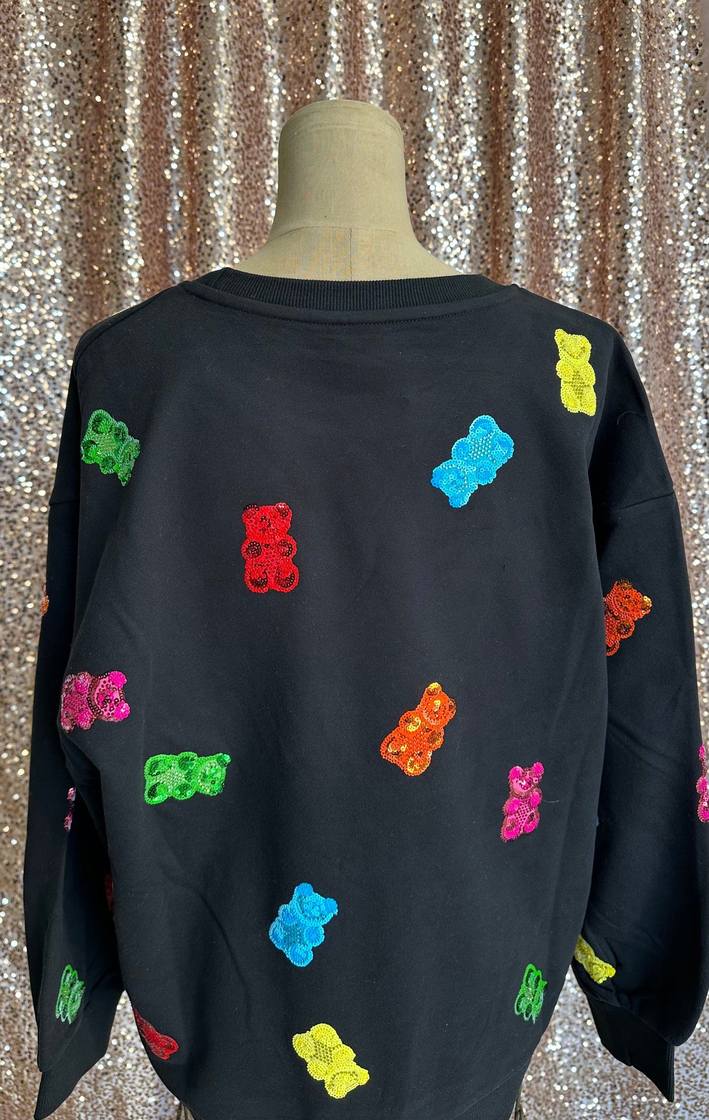 BLACK GUMMY BEAR SWEATSHIRT