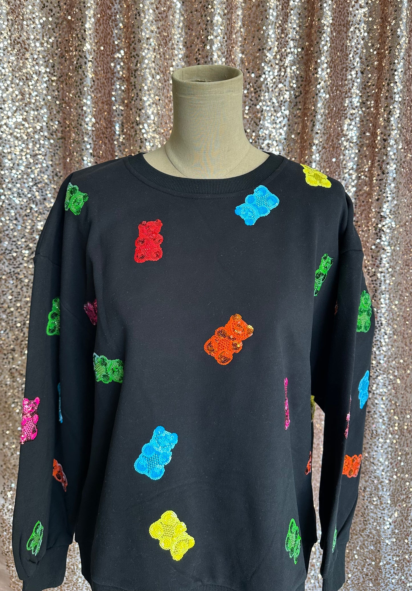 BLACK GUMMY BEAR SWEATSHIRT