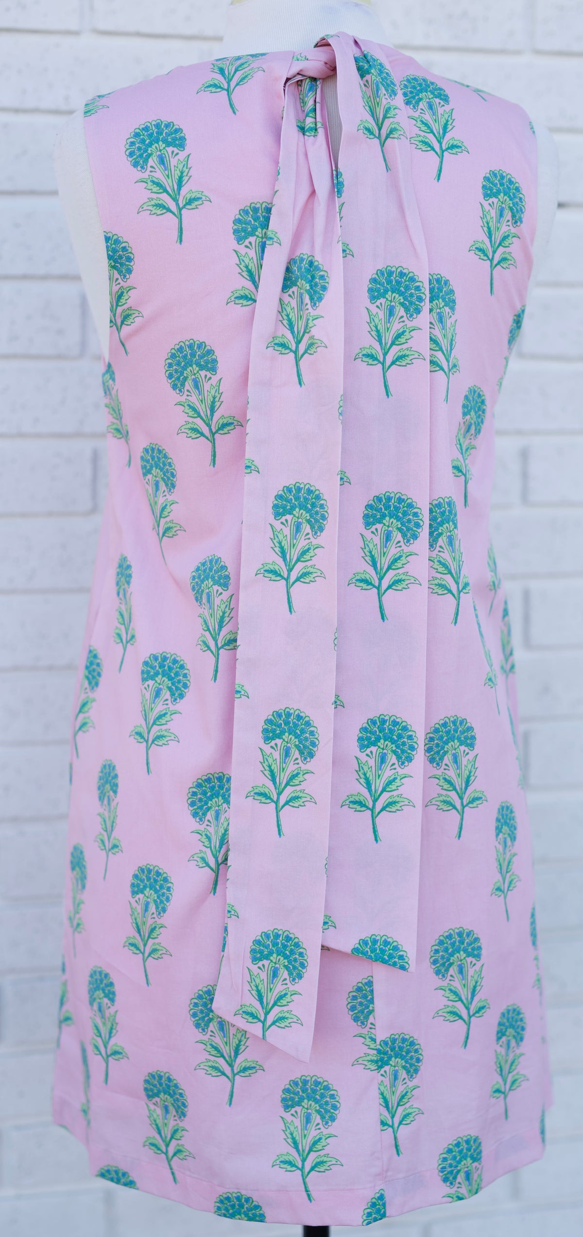 PINK SLEEVELESS DRESS WITH BACK TIE BOW