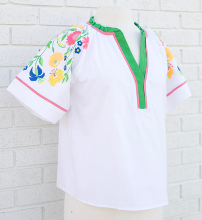 WHITE FLORAL EMBROIDERED RAGLAN TOP W/MULTI COLOR PIPING