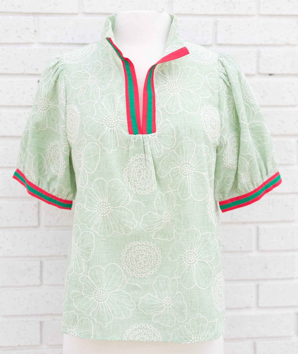 MINT COLOR CONTRAST BANDS FLORAL EMBROIDERED TOP