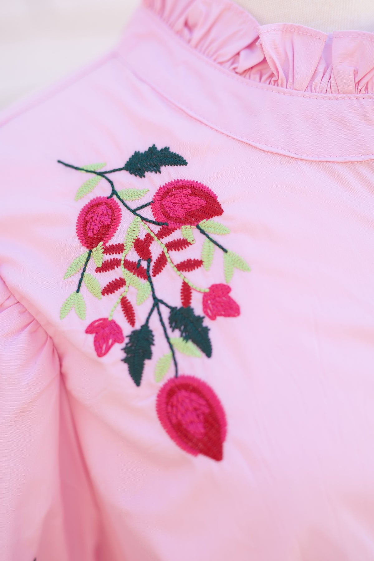 PUFF SLEEVE FLORAL BLOUSE - PINK - Pharm Favorites by Economy Pharmacy