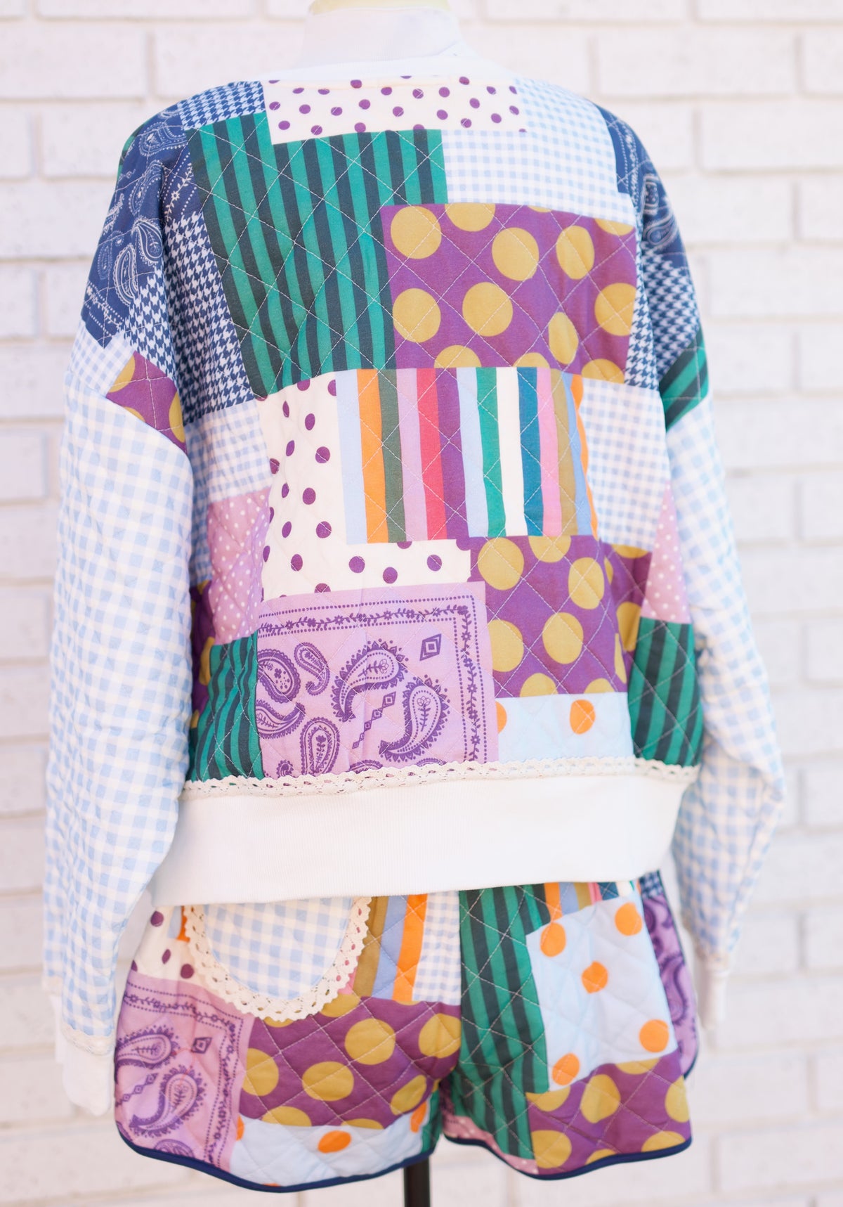 PATCHWORK PRETTY SWEATSHIRT