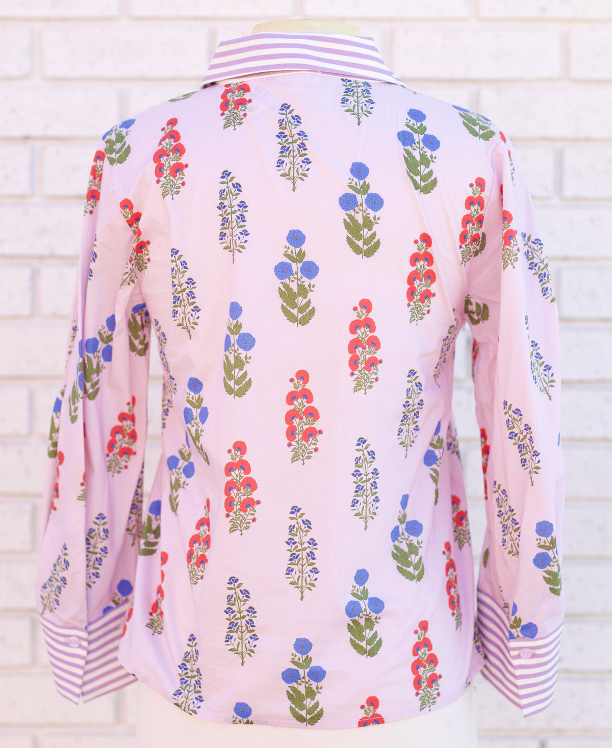 LAVENDER 3/4 SLEEVE FLORAL BLOUSE W/STRIPE CONTRAST DETAIL