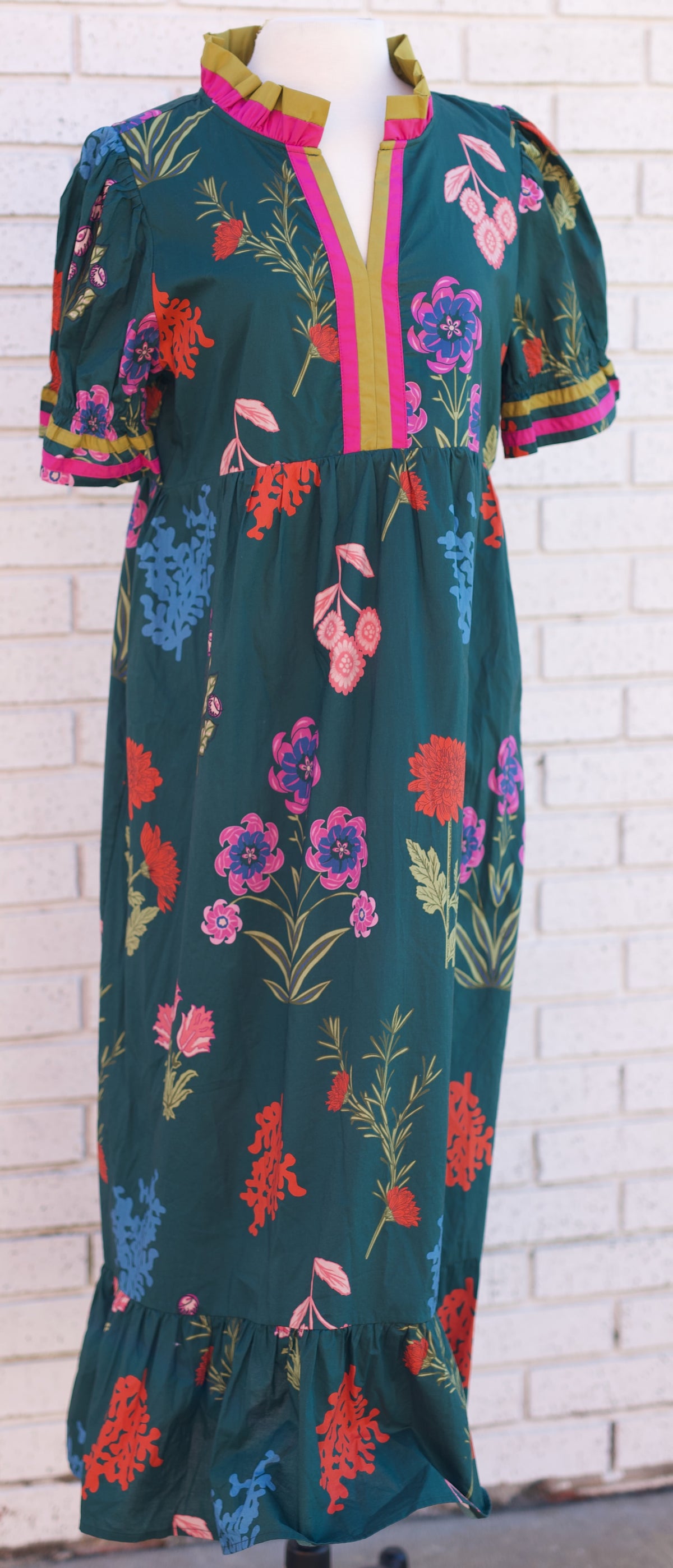 HUNTER GREEN FLORAL MIDI DRES WITH CONTRAST TRIM