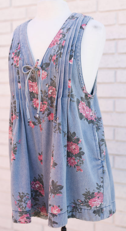 PAINTED FLORAL PRINTED PLEATED VNECK SLEEVELESS ROMPER