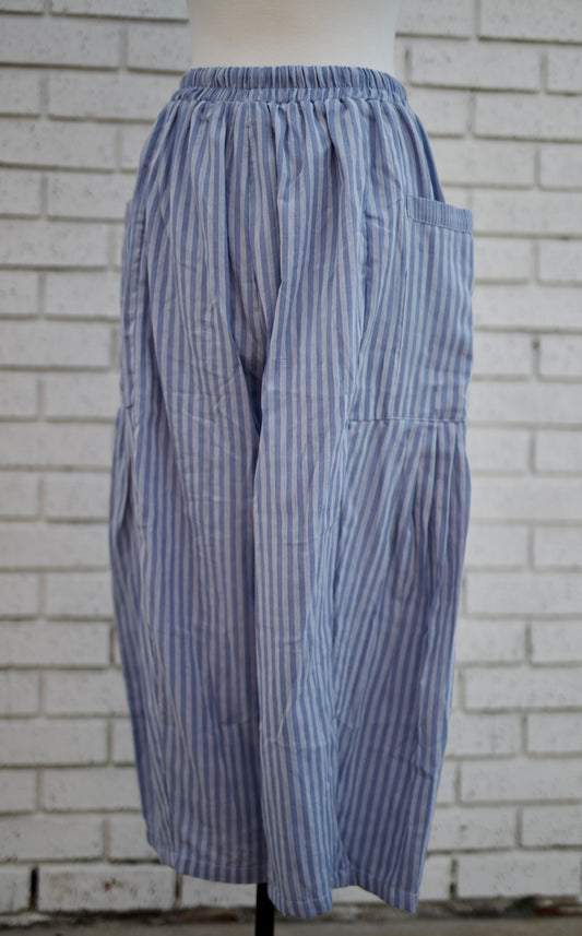 BLUE STRIPED LINEN BARREL PANTS