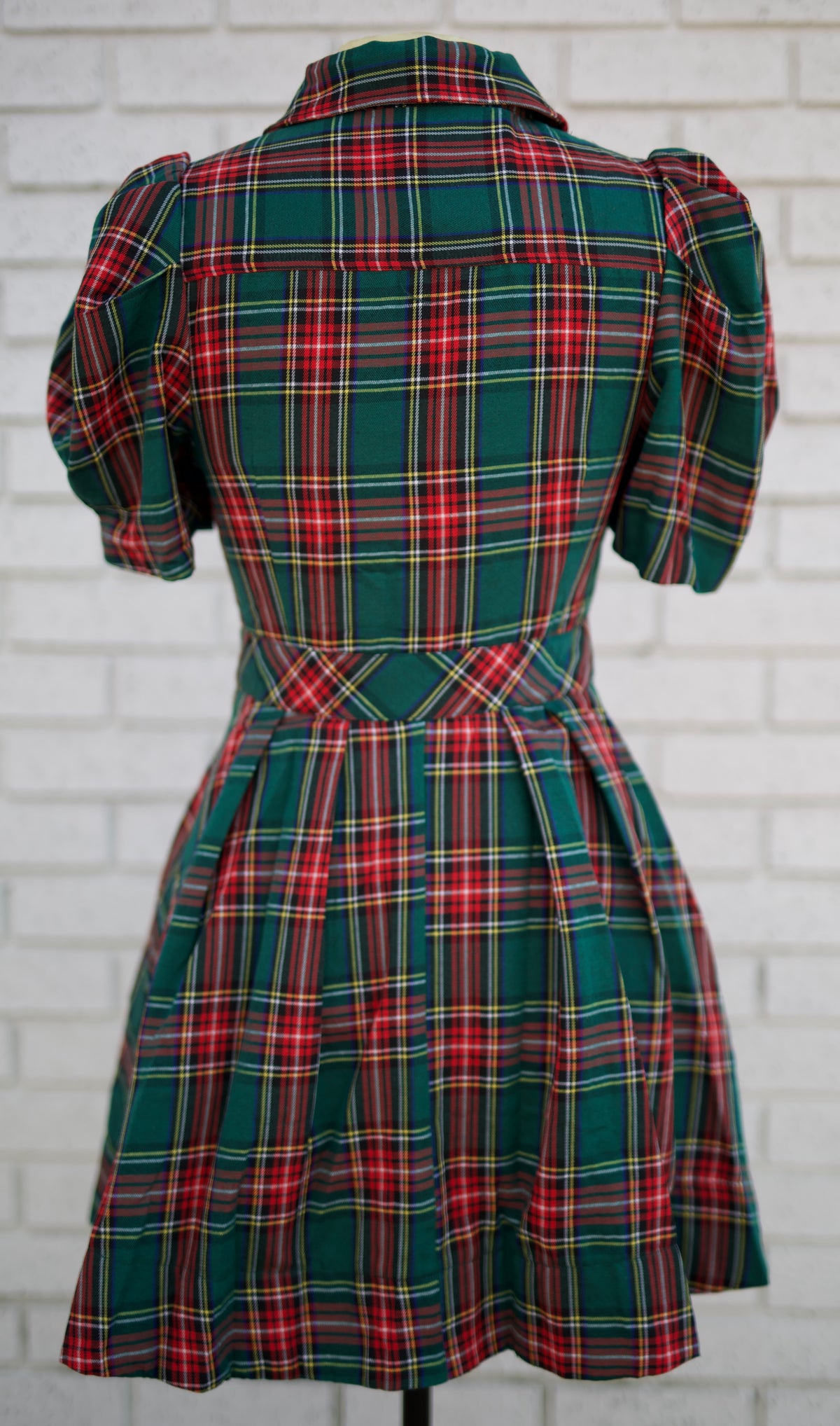 GREEN PLAID SHORT PUFF SLEEVE MINI DRESS WITH BUTTON FRONT & TIE WAIST