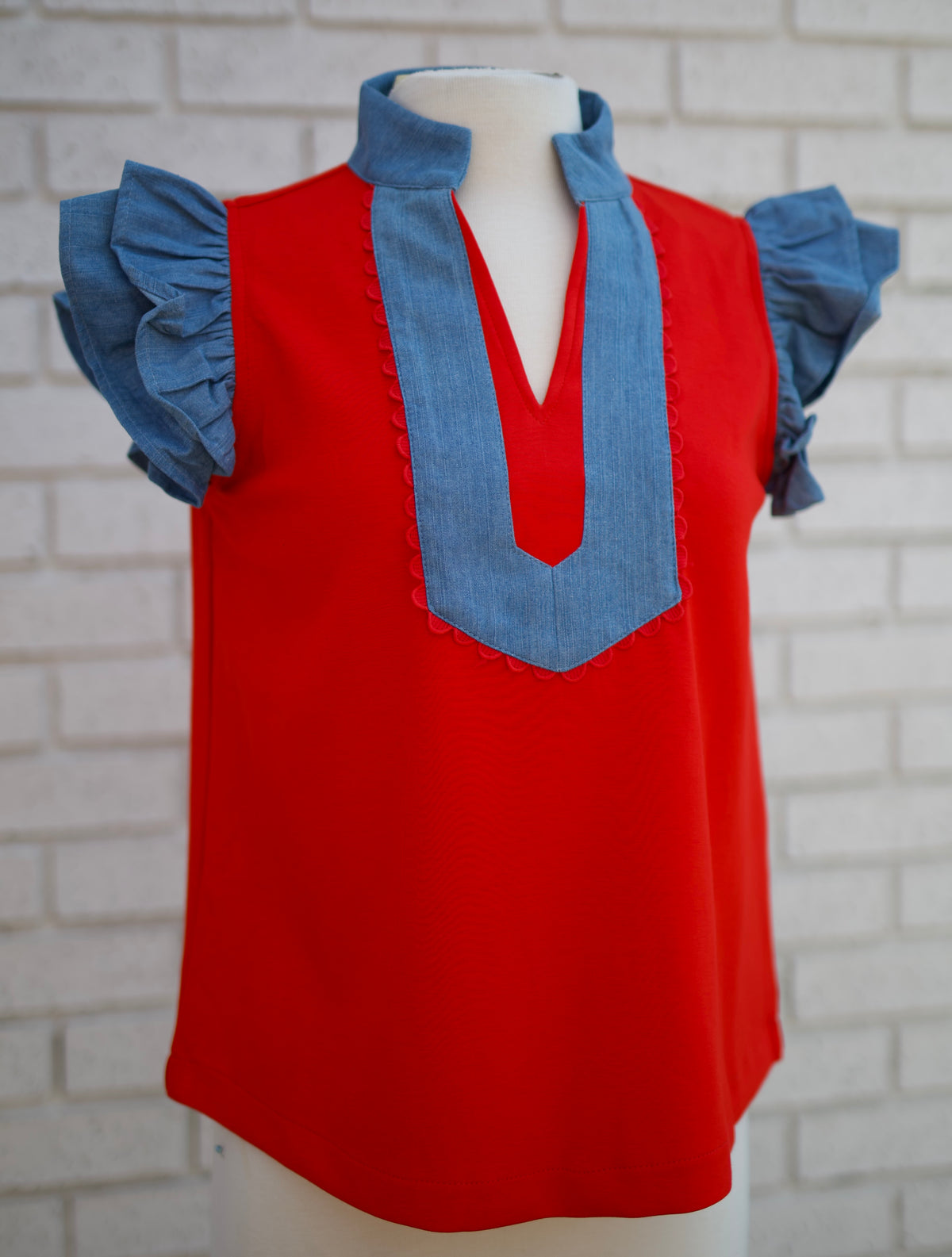 RUFFLE SLEEVE V-NECK TOP WITH DENIM CONTRAST