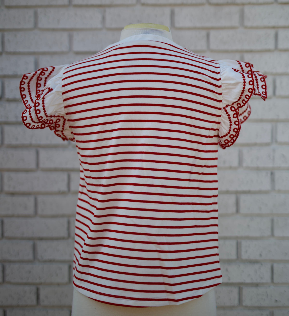 RED STRIPE FLUTTER SLEEVE TOP