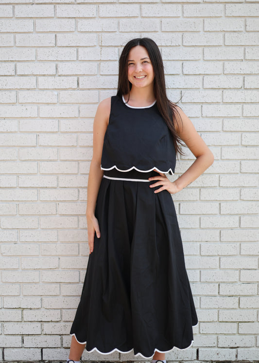 BLACK SLEEVELESS MIDI DRESS W/SCALLOPED EMBROIDERED HEM