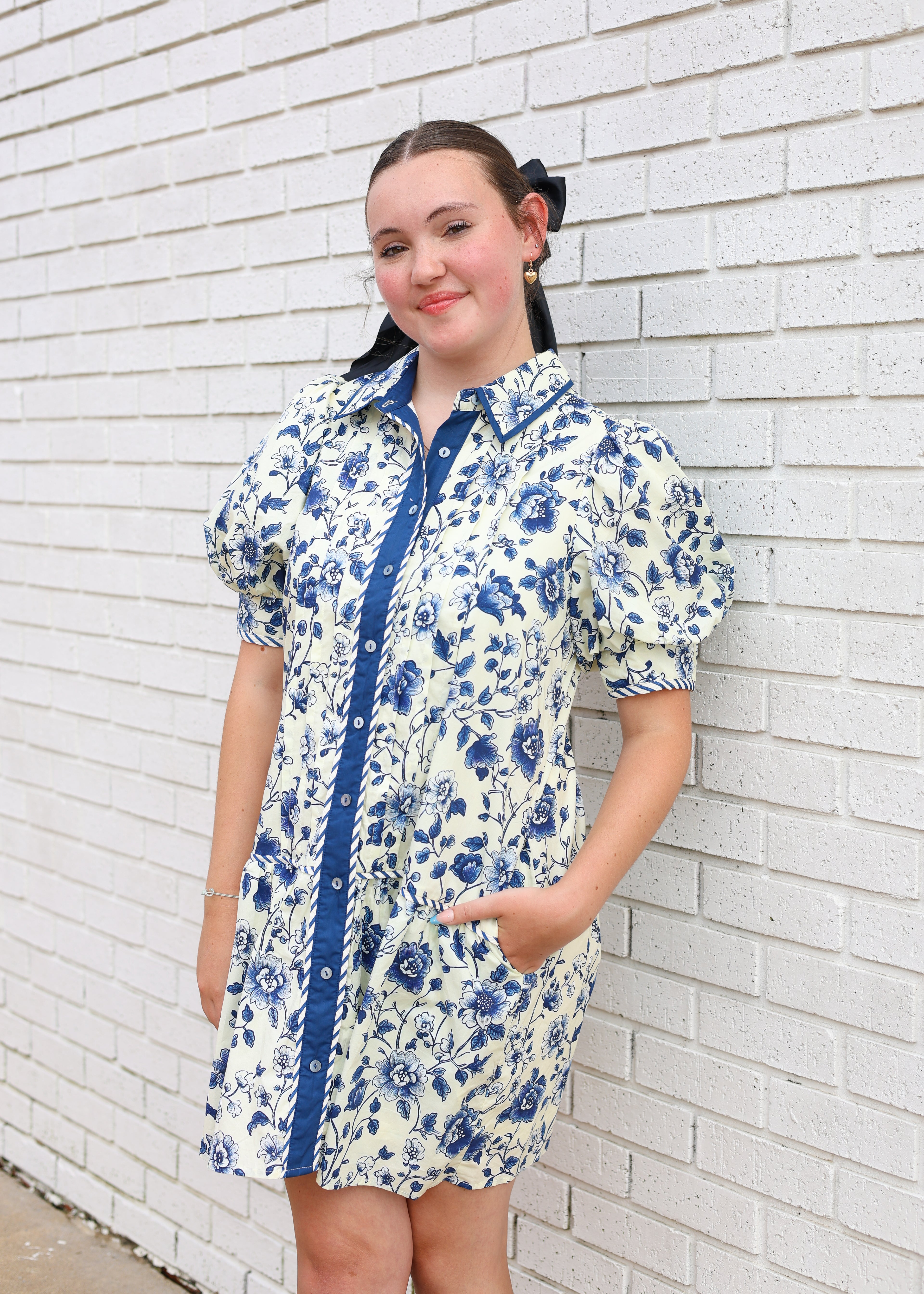 NAVY FLORAL PRINT PUFF SLEEVE RUFFLE HEM MINI DRESS W/CONTRAST TRIM