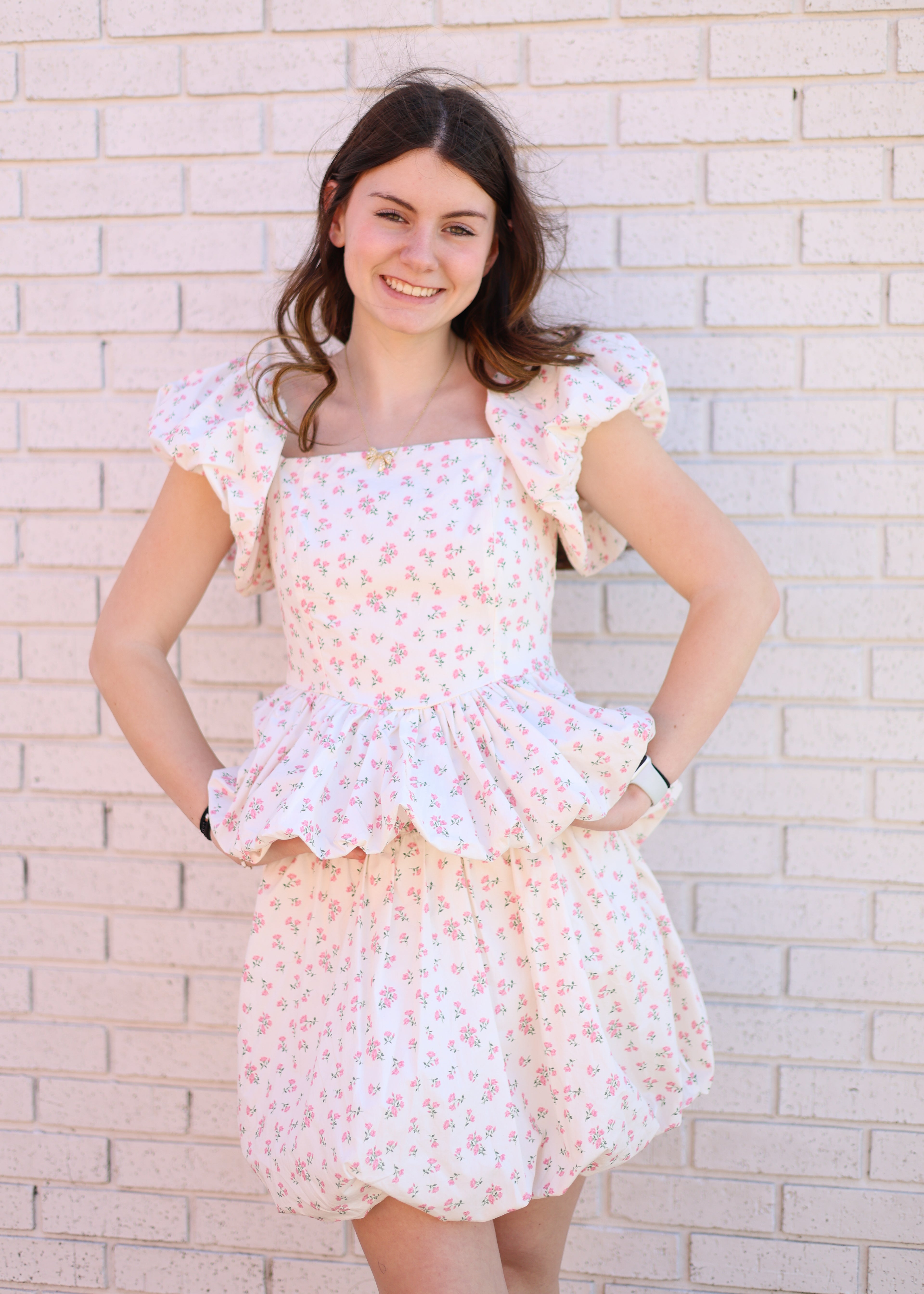 WHITE W/PINK FLORAL PUFF SLV BUBBLE HEM TOP