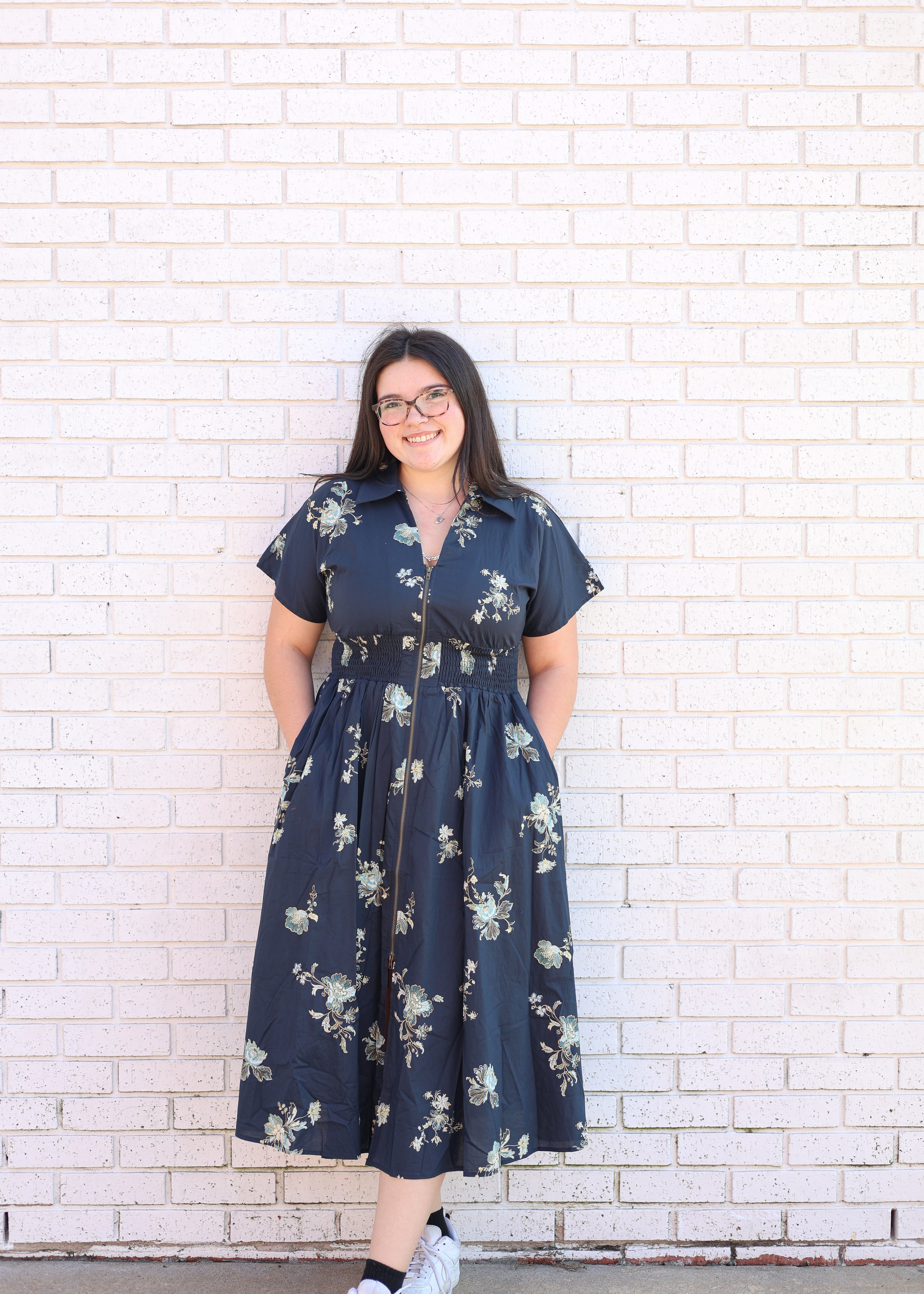 BLACK FLORAL PRINT FRONT ZIP MIDI DRESS