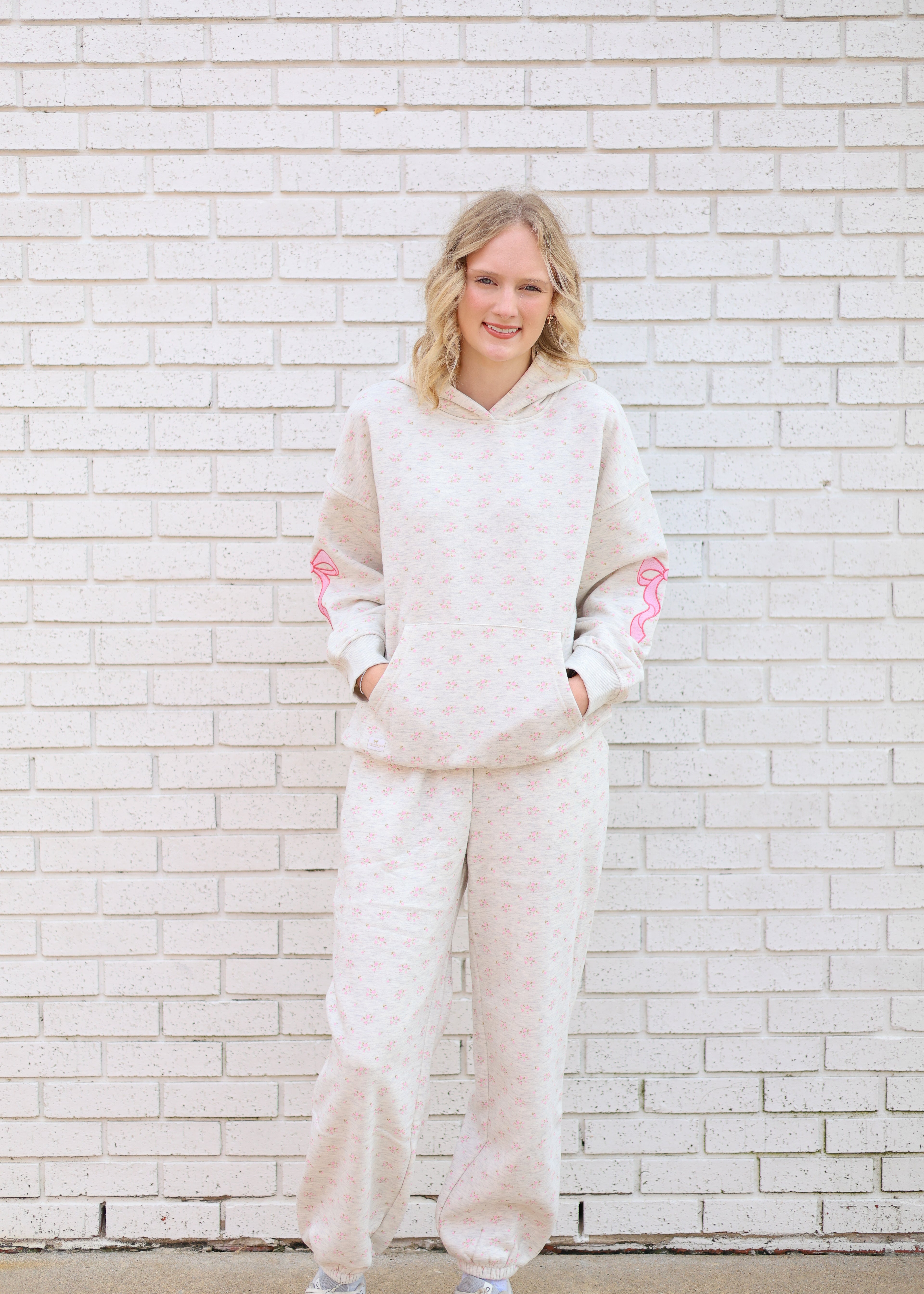 ALICE FLORAL SWEAT PANTS WITH PINK BOWS