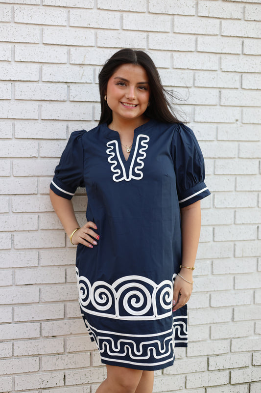 SHORT PUFF SLEEVE SHIFT DRESS WITH WHITE APPLIQUE - NAVY