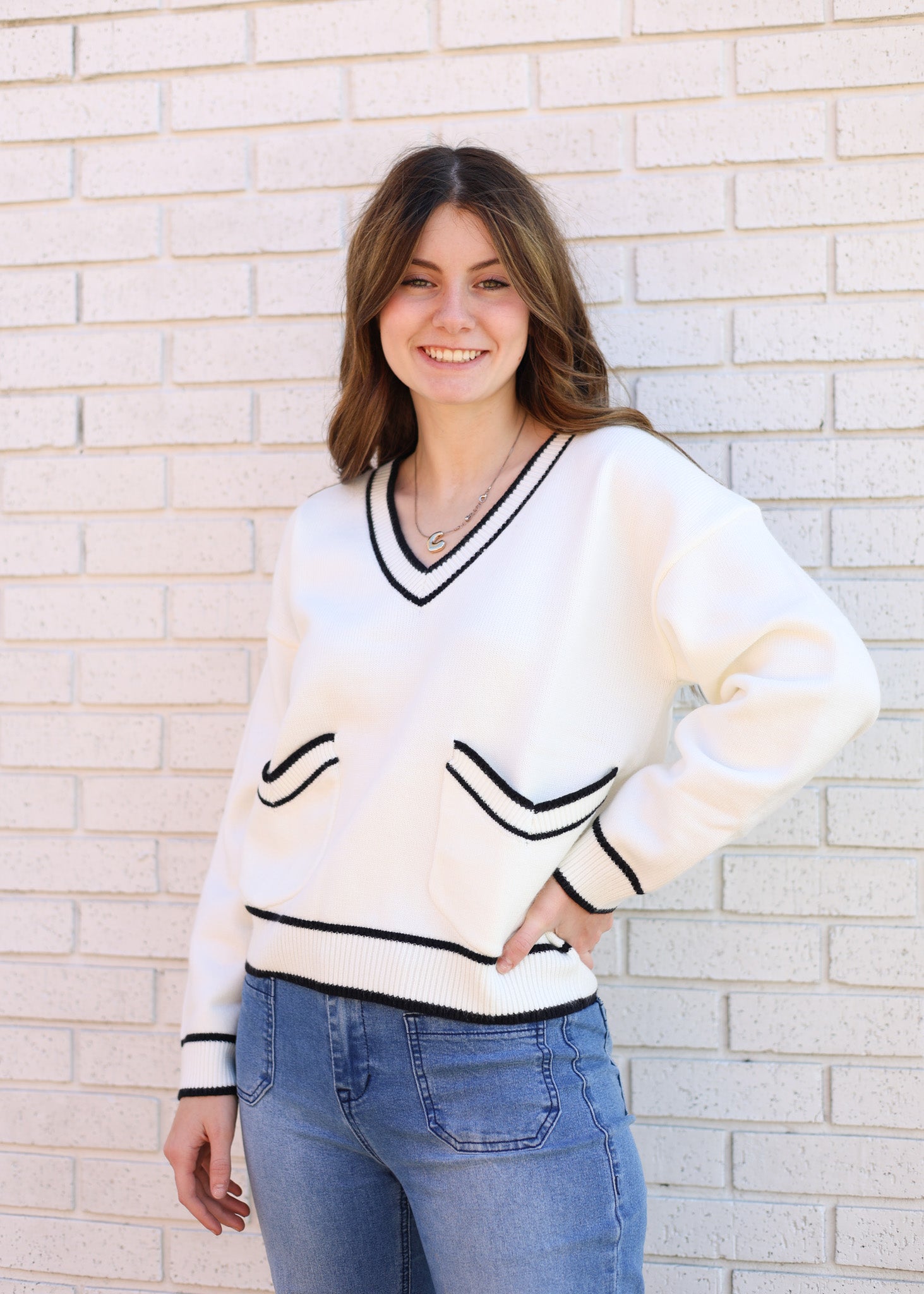 IVORY V-NECK SWEATER W/BLACK CONTRAST TRIM