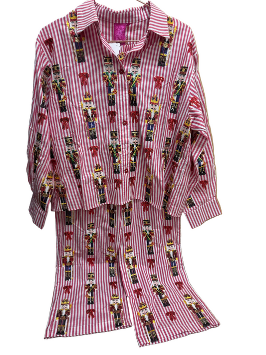 RED STRIPE SCATTERED  NUTCRACKER & BOW SET