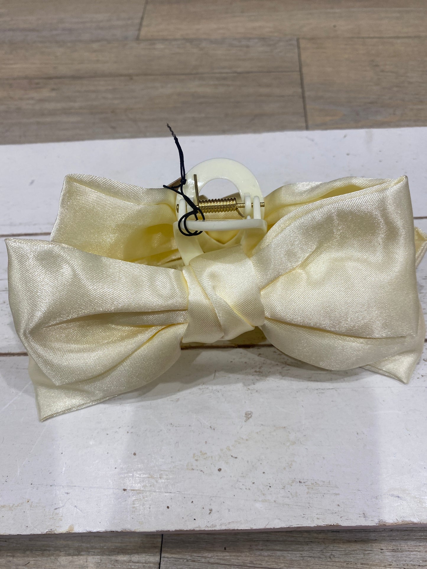 CLAW CLIP W/BOW - IVORY
