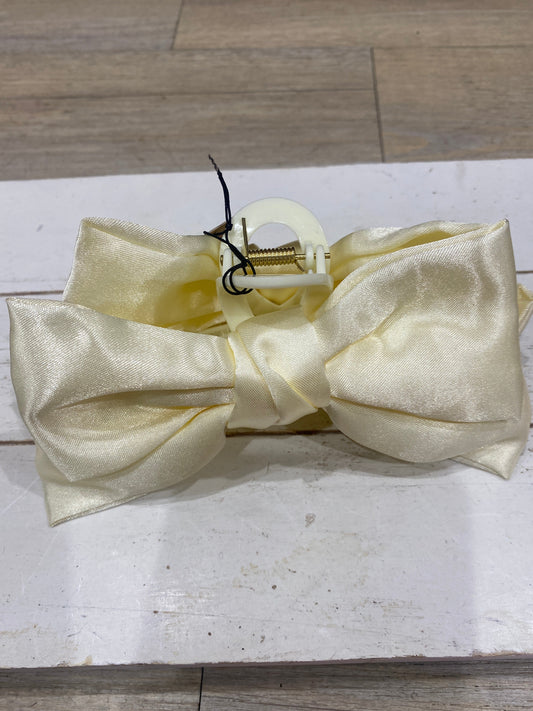 CLAW CLIP W/BOW - IVORY