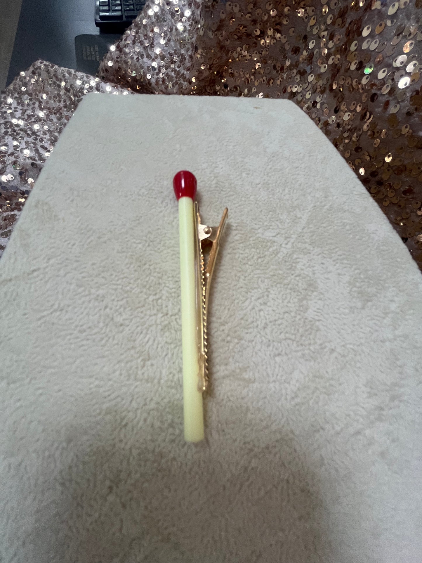 MATCH STICK HAIR CLIP